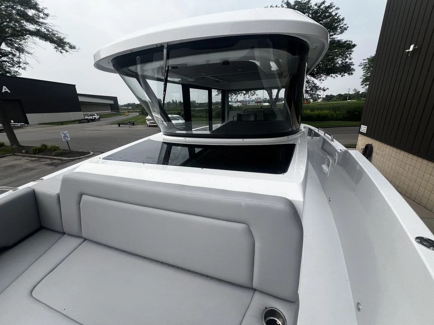 2026 Cruisers Yachts 38 VTR EC Image Thumbnail #21