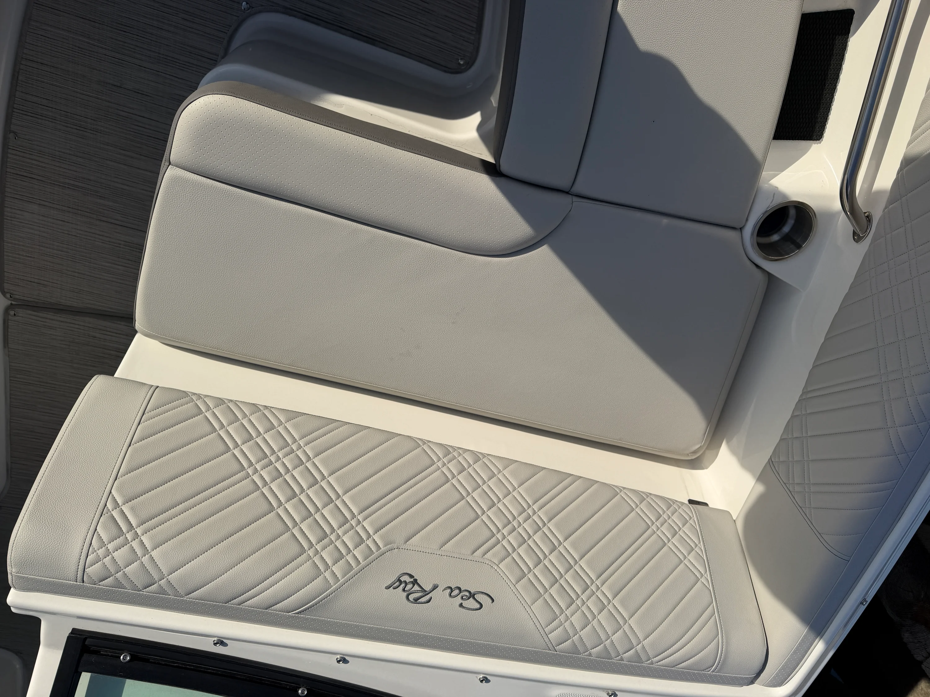 2026 Sea Ray SDX 230 Outboard Image Thumbnail #24