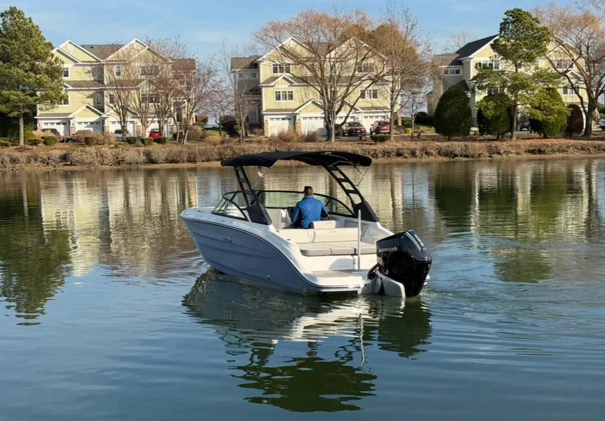 2026 Sea Ray SDX 230 Outboard Image Thumbnail #3