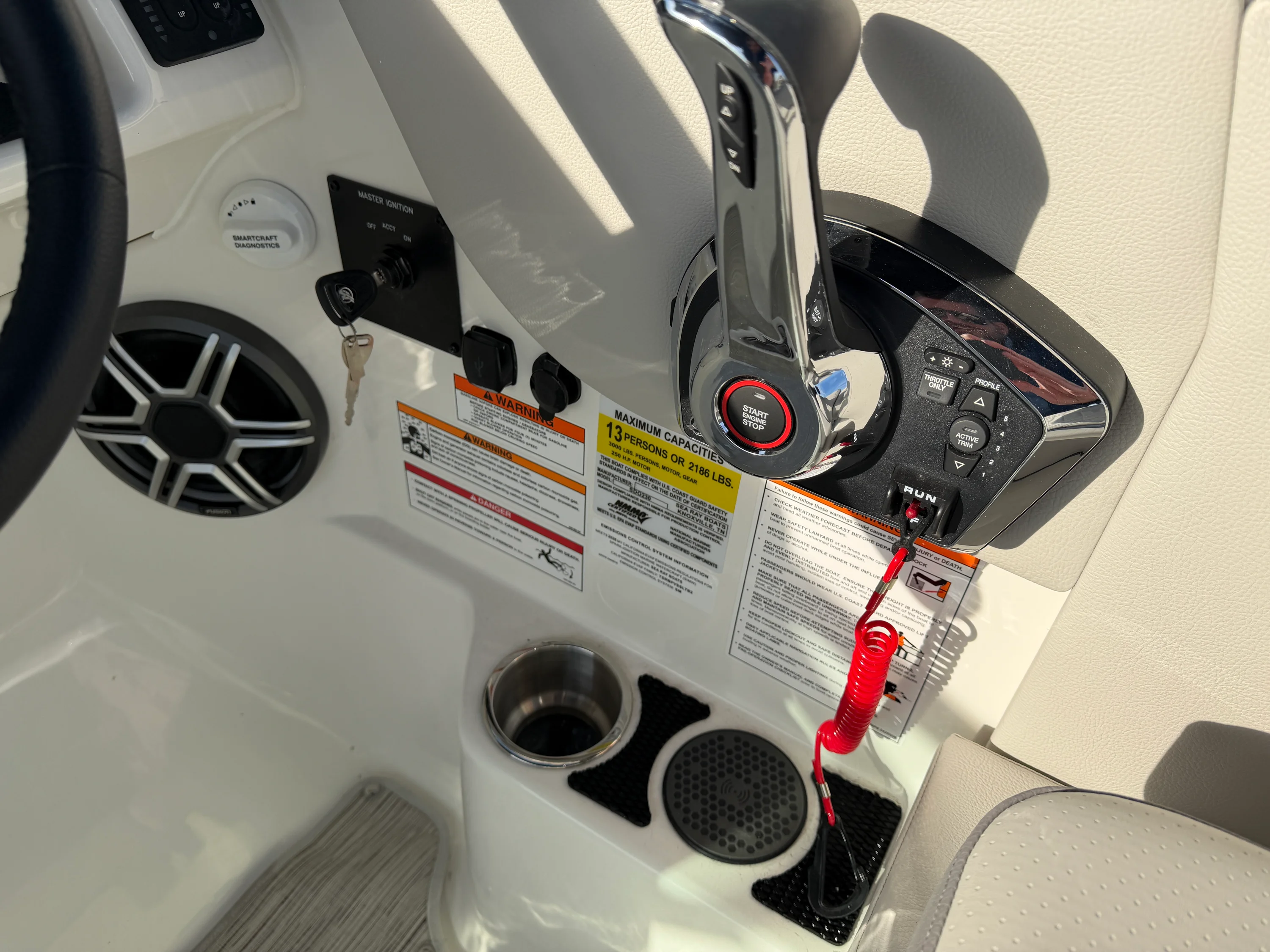 2026 Sea Ray SDX 230 Outboard Image Thumbnail #26