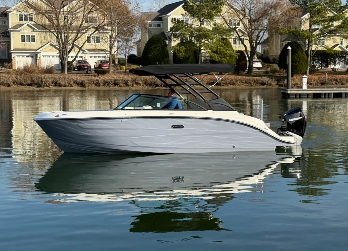 2026 Sea Ray SDX 230 Outboard Image Thumbnail #5