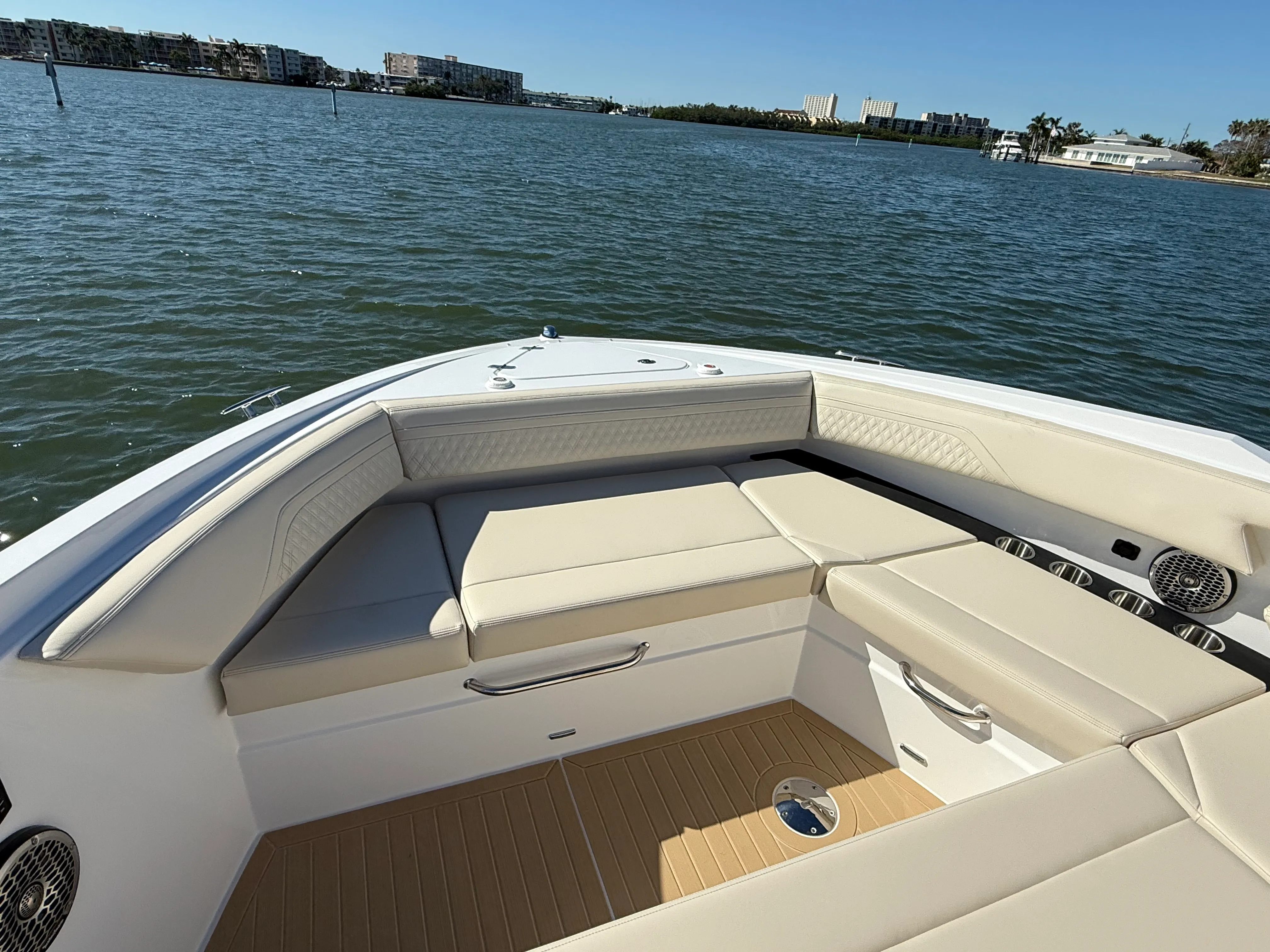 2026 Cruisers Yachts 38 GLS Outboard Image Thumbnail #43