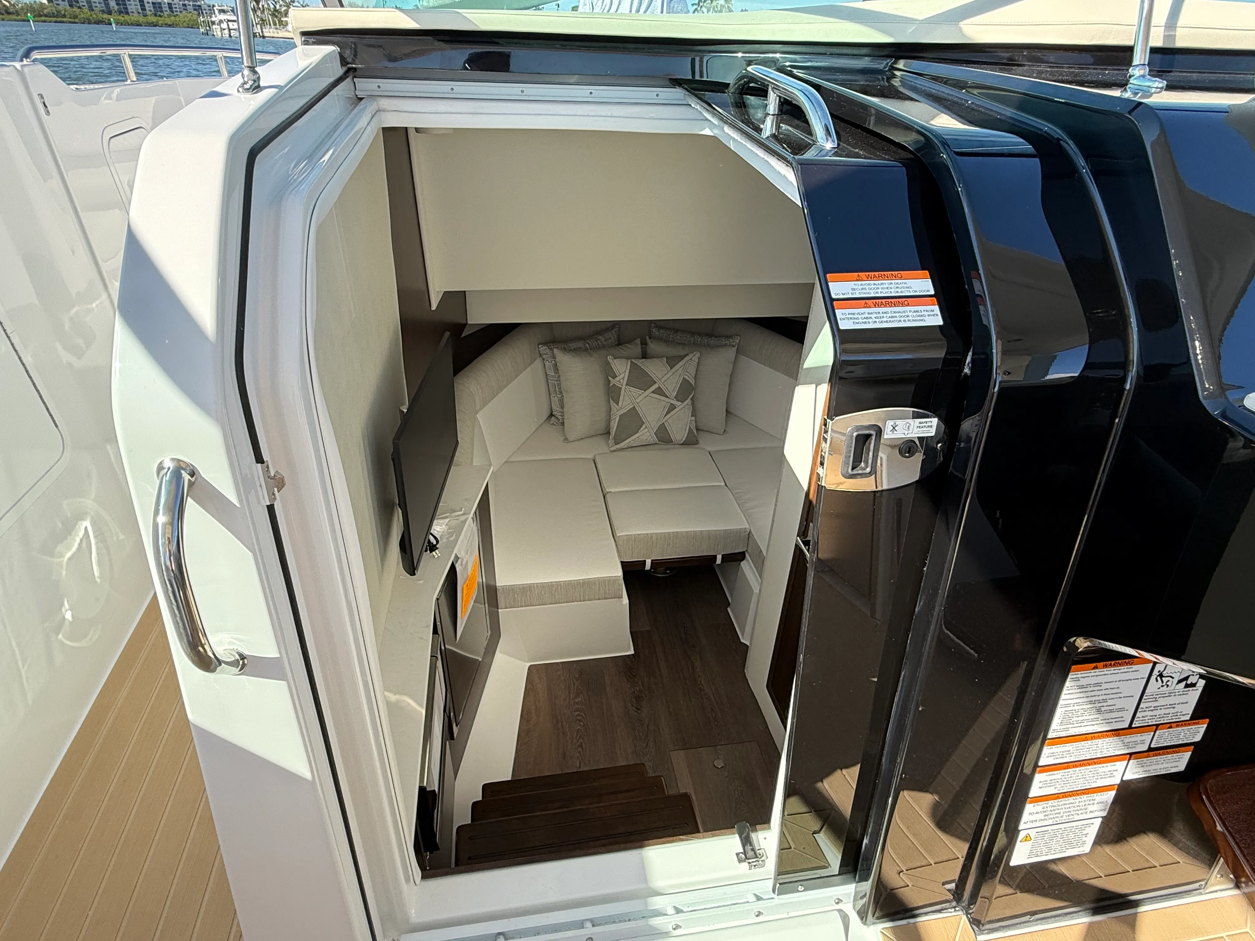 2026 Cruisers Yachts 38 GLS Outboard Image Thumbnail #59