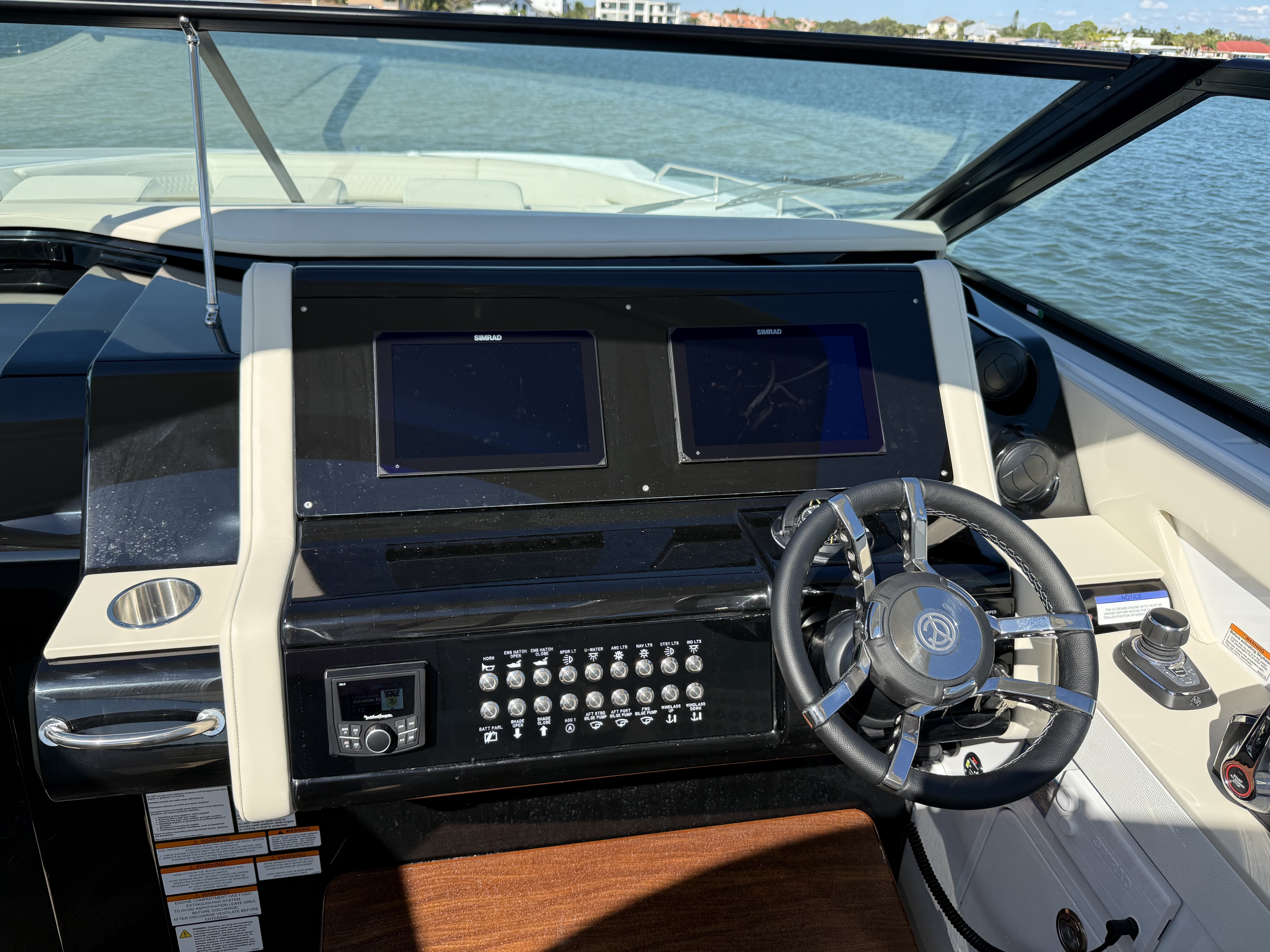 2026 Cruisers Yachts 38 GLS Outboard Image Thumbnail #37