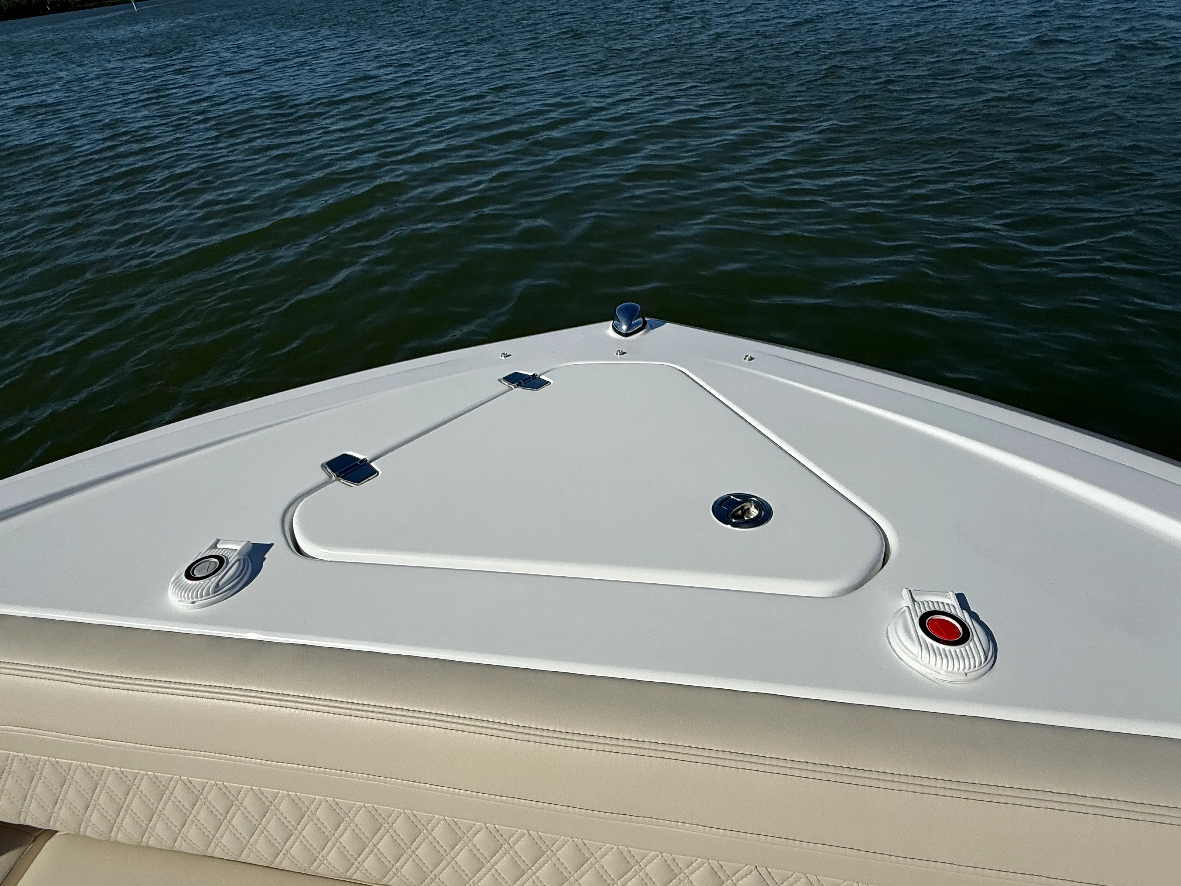 2026 Cruisers Yachts 38 GLS Outboard Image Thumbnail #50