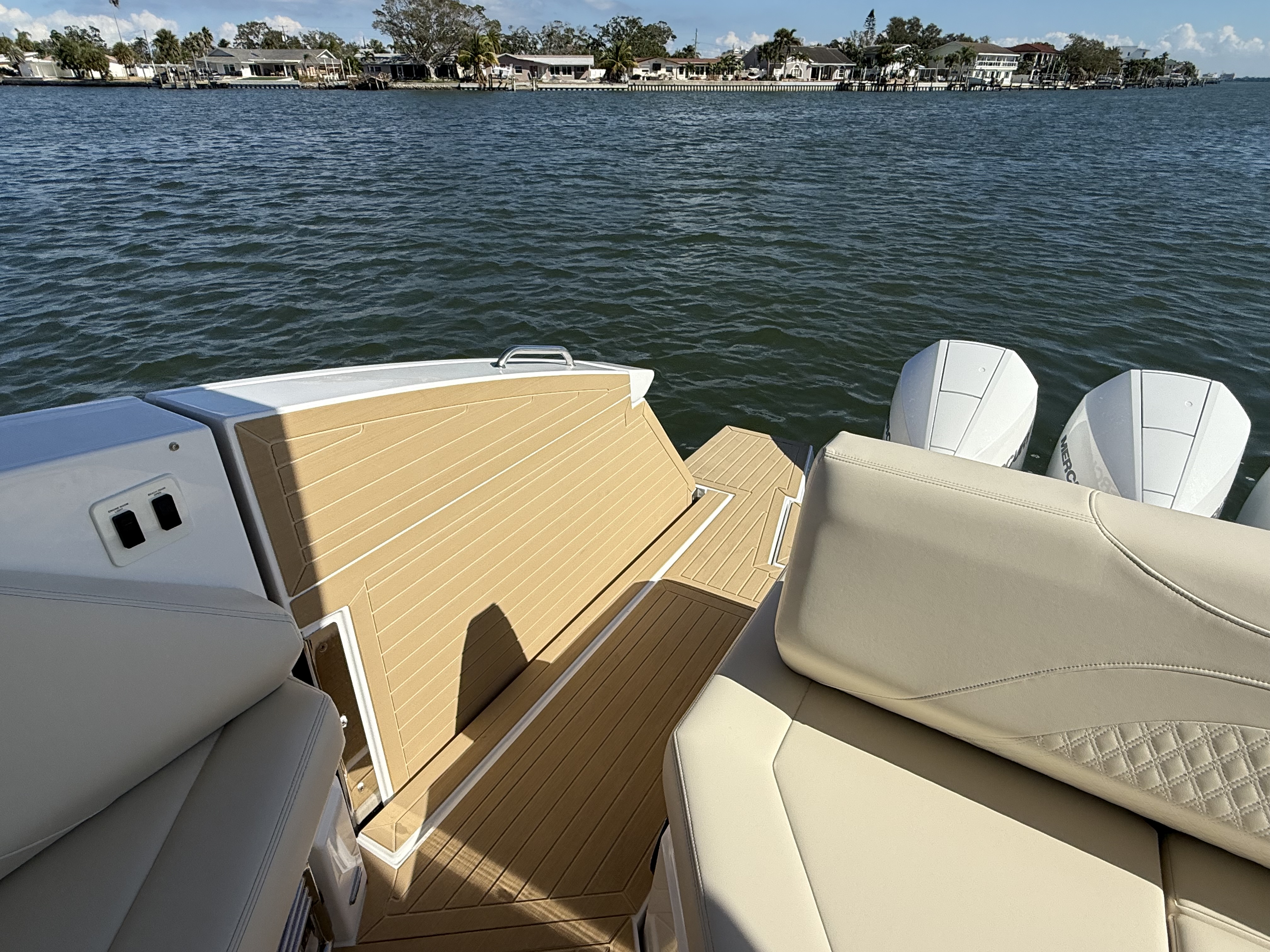 2026 Cruisers Yachts 38 GLS Outboard Image Thumbnail #53