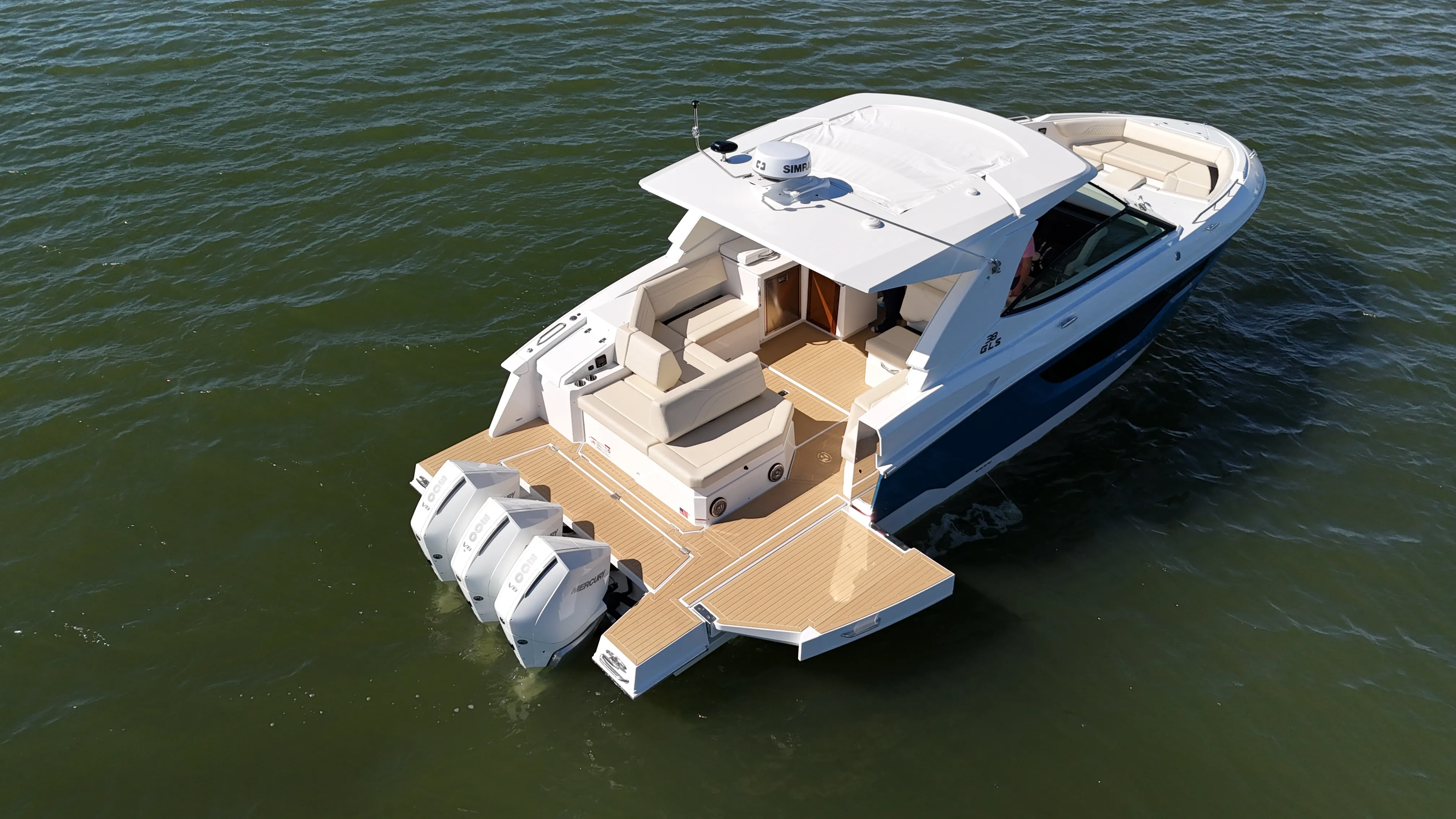 2026 Cruisers Yachts 38 GLS Outboard Image Thumbnail #17