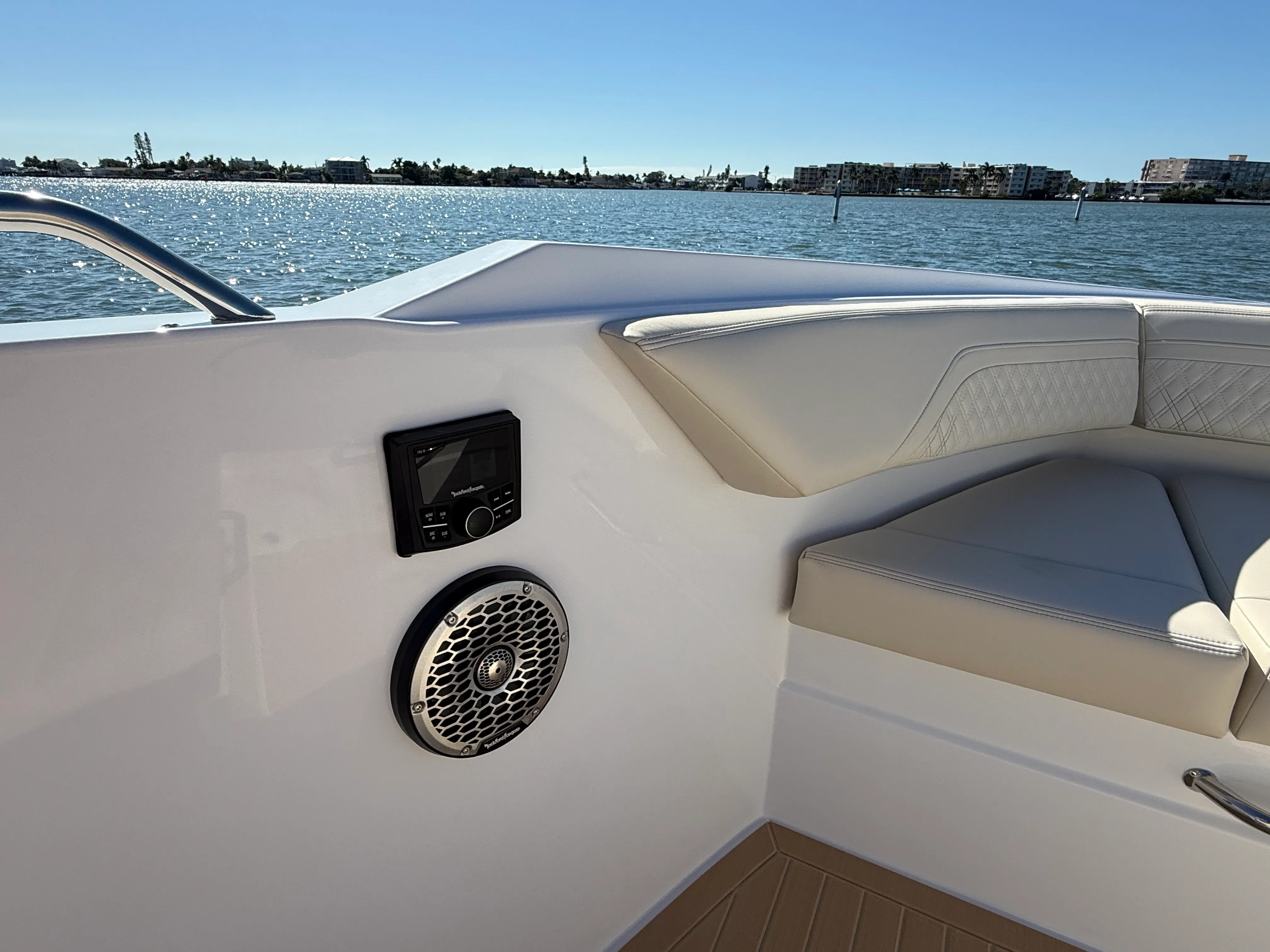 2026 Cruisers Yachts 38 GLS Outboard Image Thumbnail #48