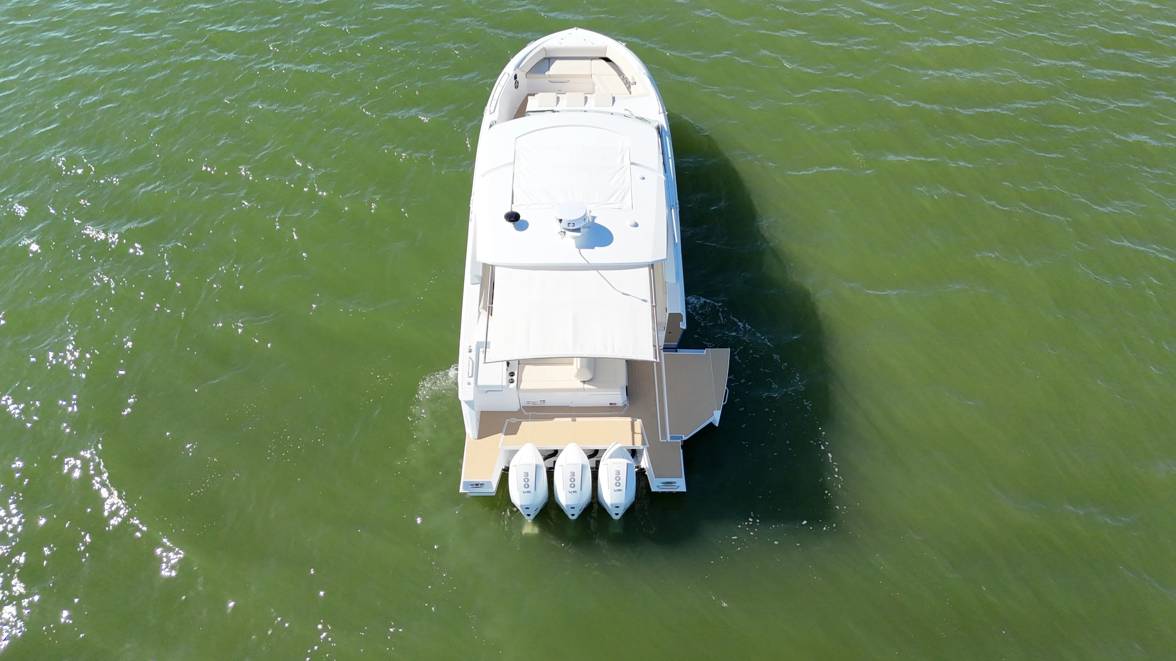 2026 Cruisers Yachts 38 GLS Outboard Image Thumbnail #19