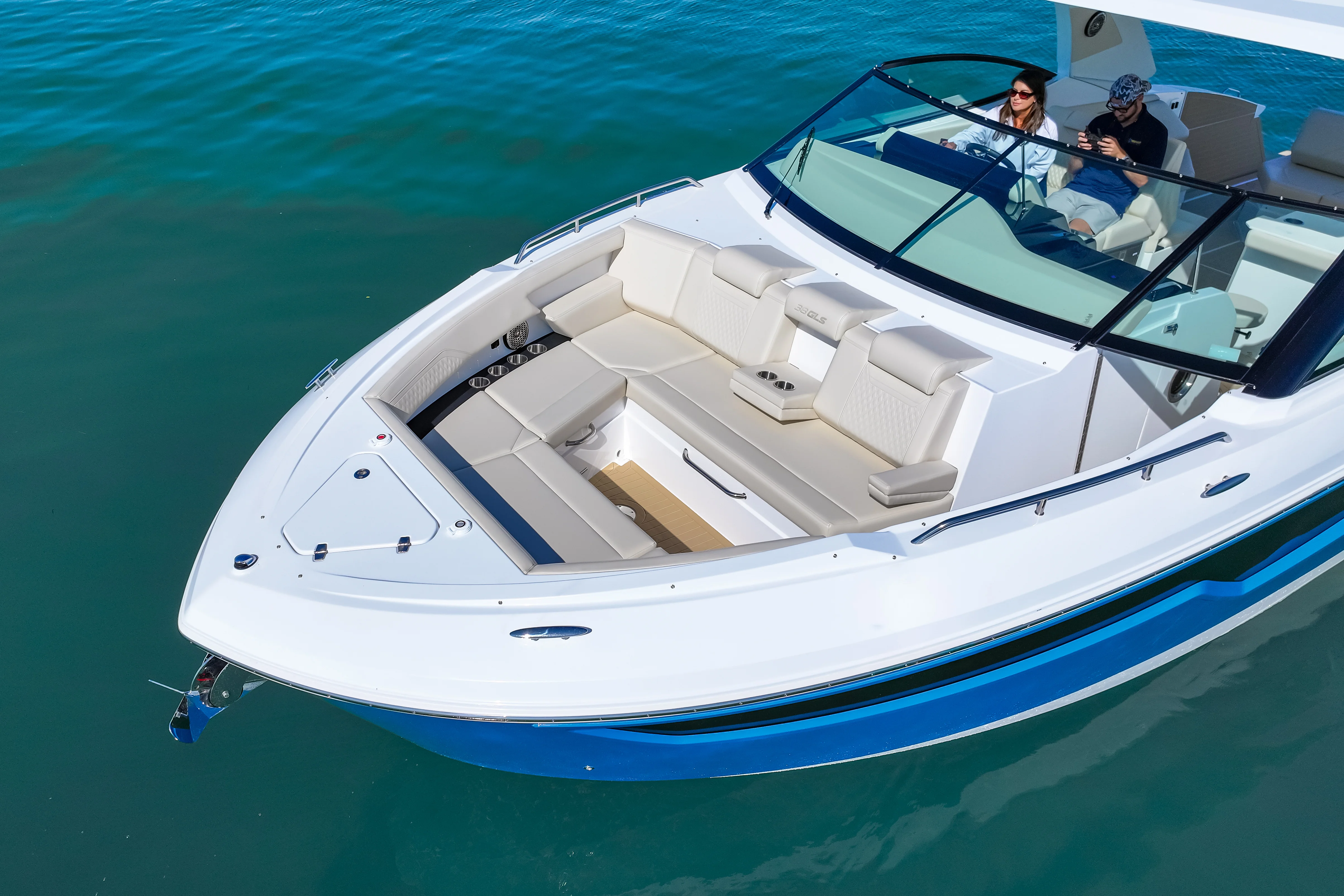 2026 Cruisers Yachts 38 GLS Outboard Image Thumbnail #14