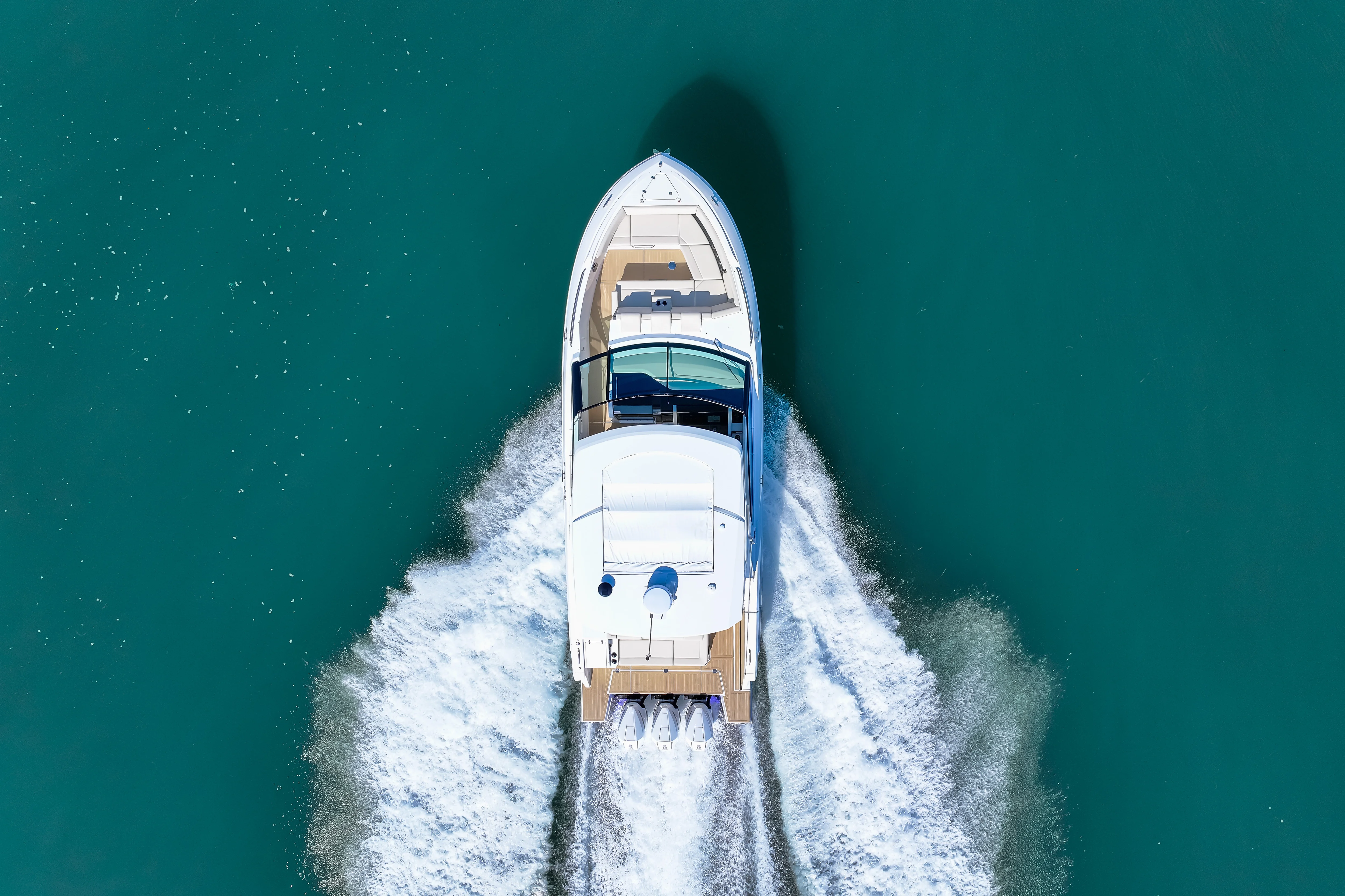 2026 Cruisers Yachts 38 GLS Outboard Image Thumbnail #49