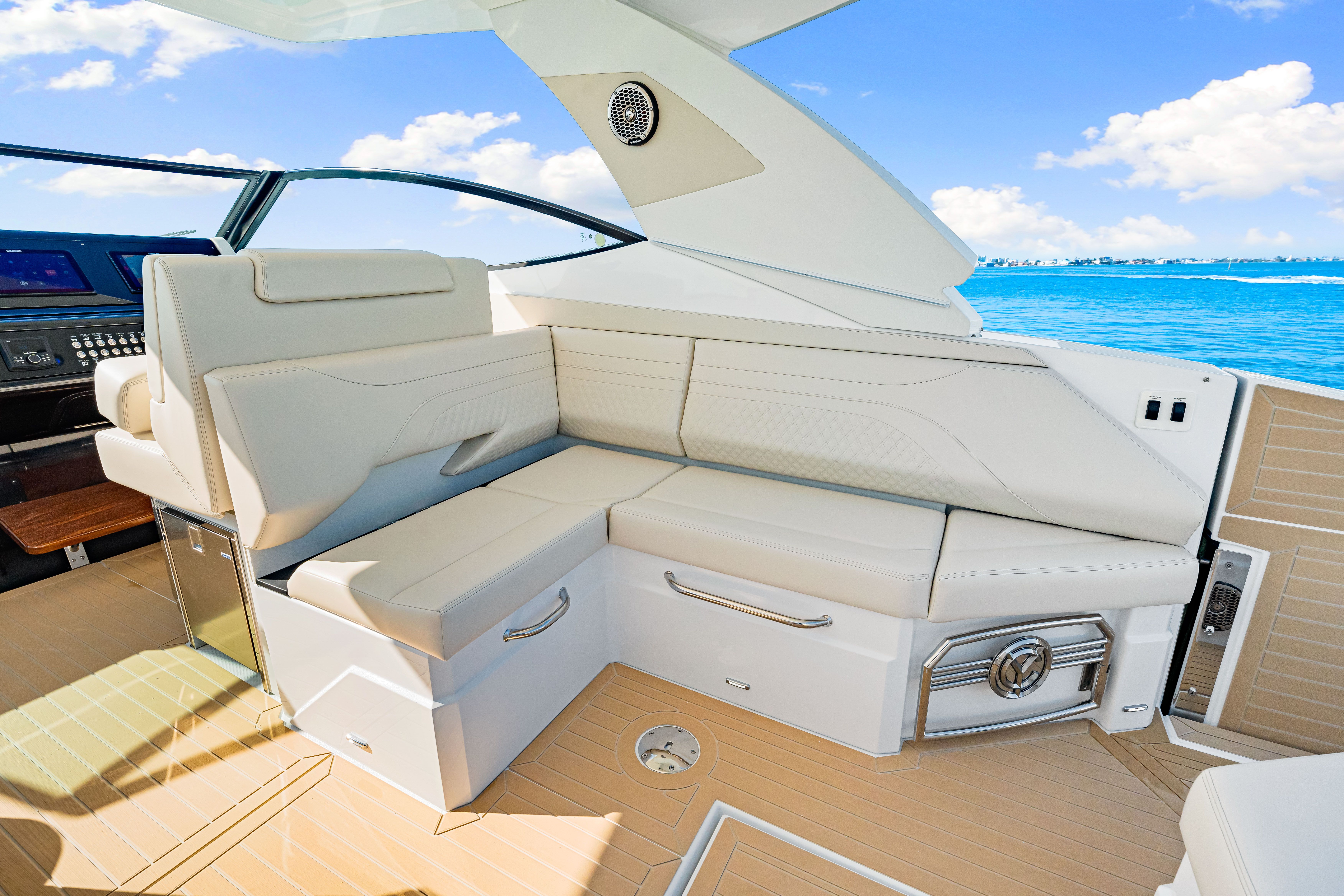 2026 Cruisers Yachts 38 GLS Outboard Image Thumbnail #59