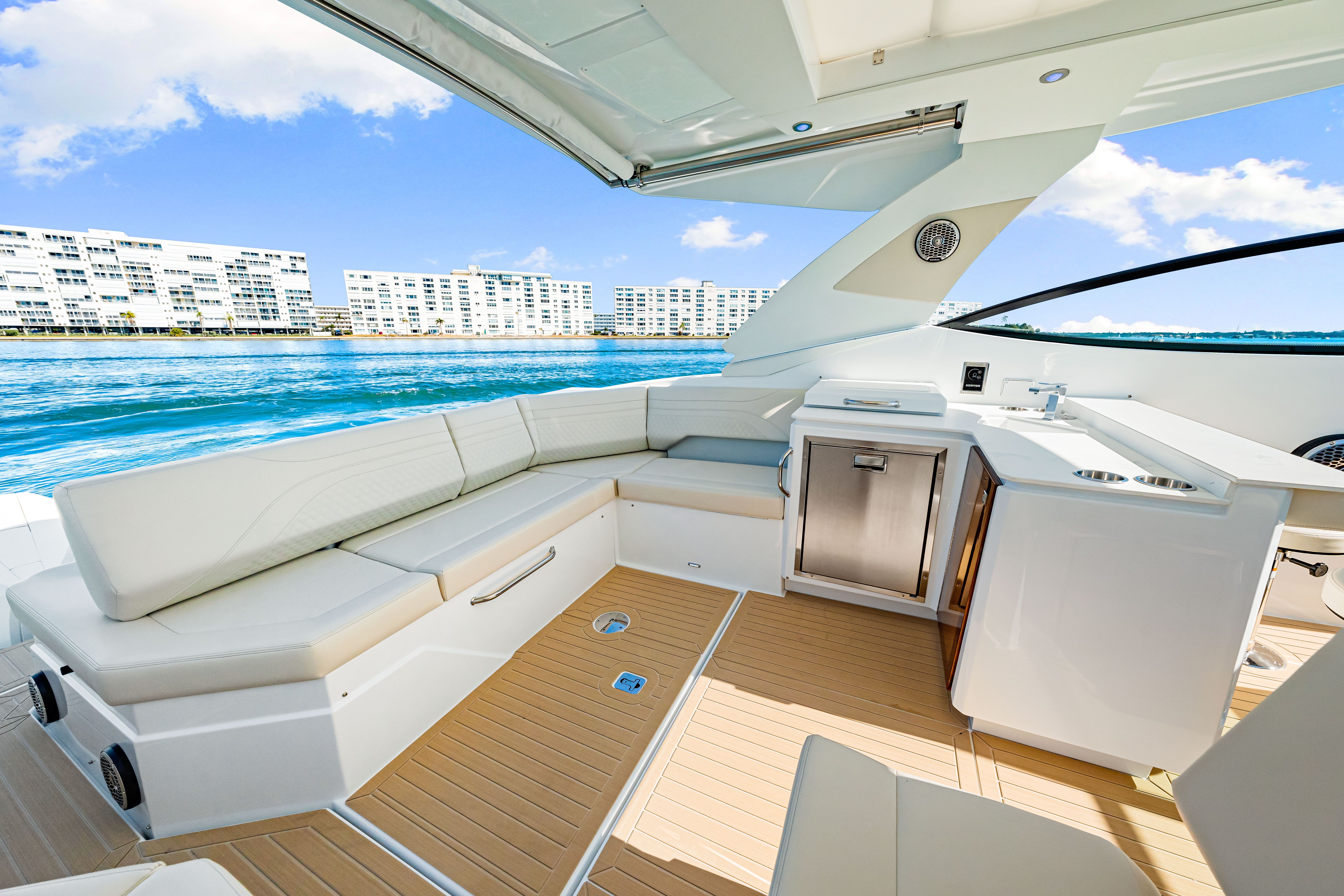 2026 Cruisers Yachts 38 GLS Outboard Image Thumbnail #61