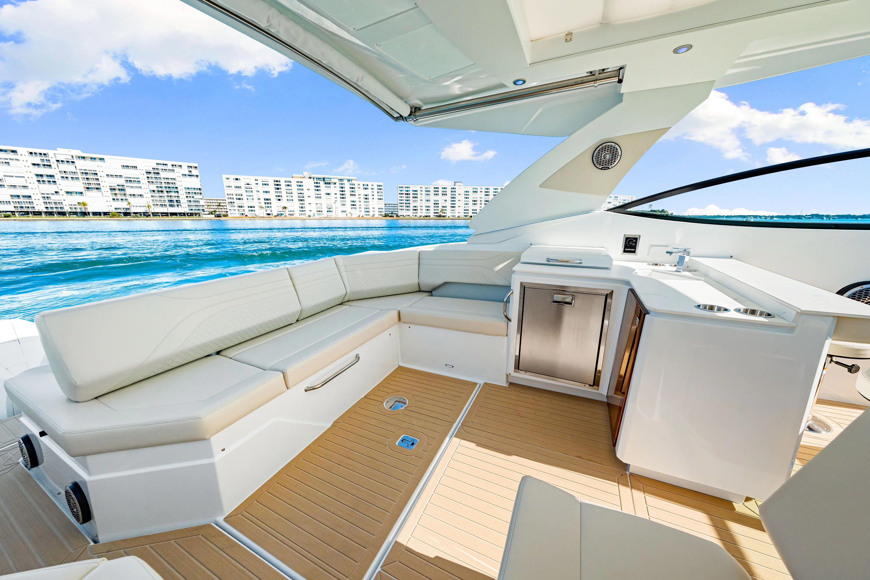 2026 Cruisers Yachts 38 GLS Outboard Image Thumbnail #61