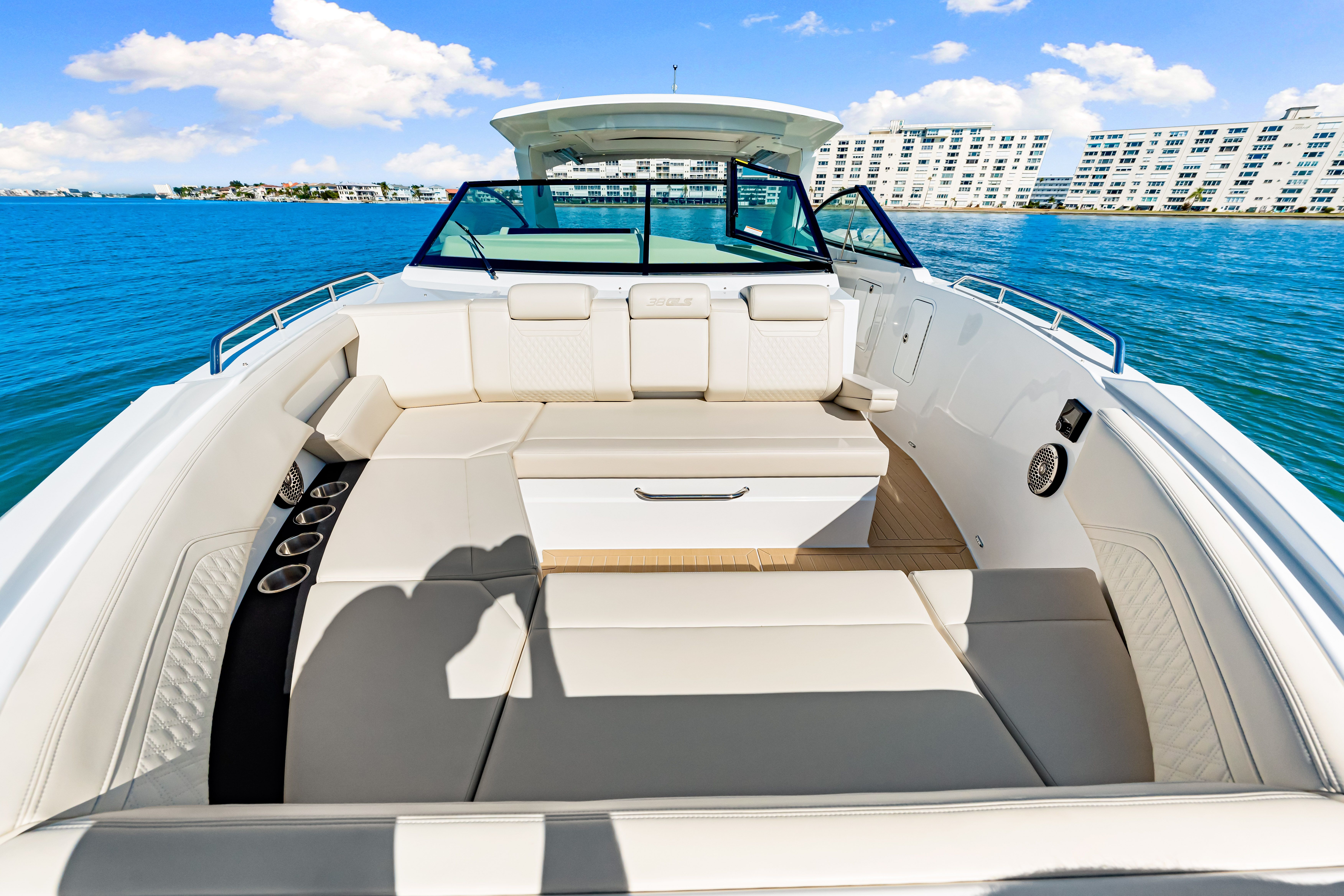 2026 Cruisers Yachts 38 GLS Outboard Image Thumbnail #71