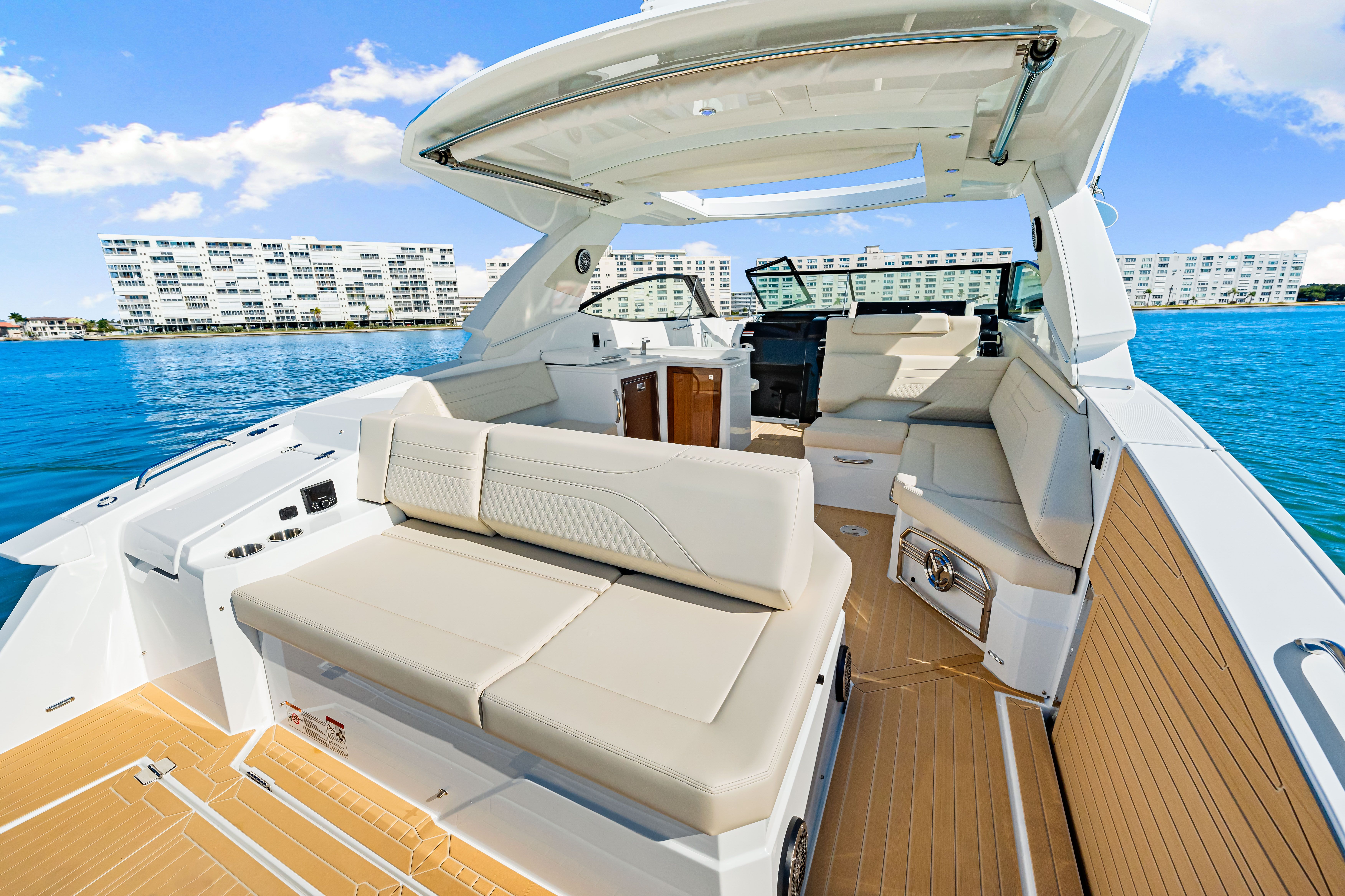 2026 Cruisers Yachts 38 GLS Outboard Image Thumbnail #50