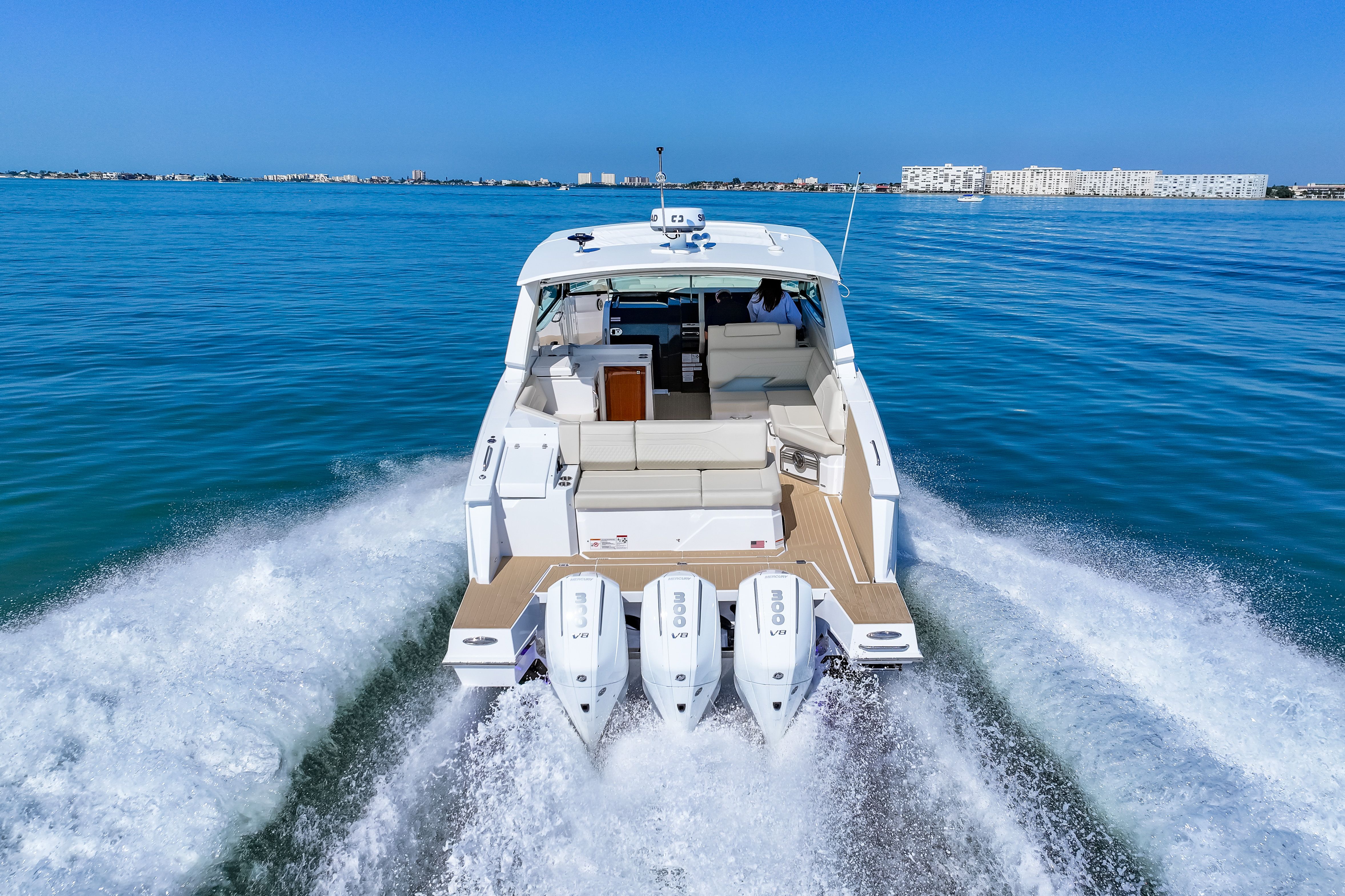 2026 Cruisers Yachts 38 GLS Outboard Image Thumbnail #34