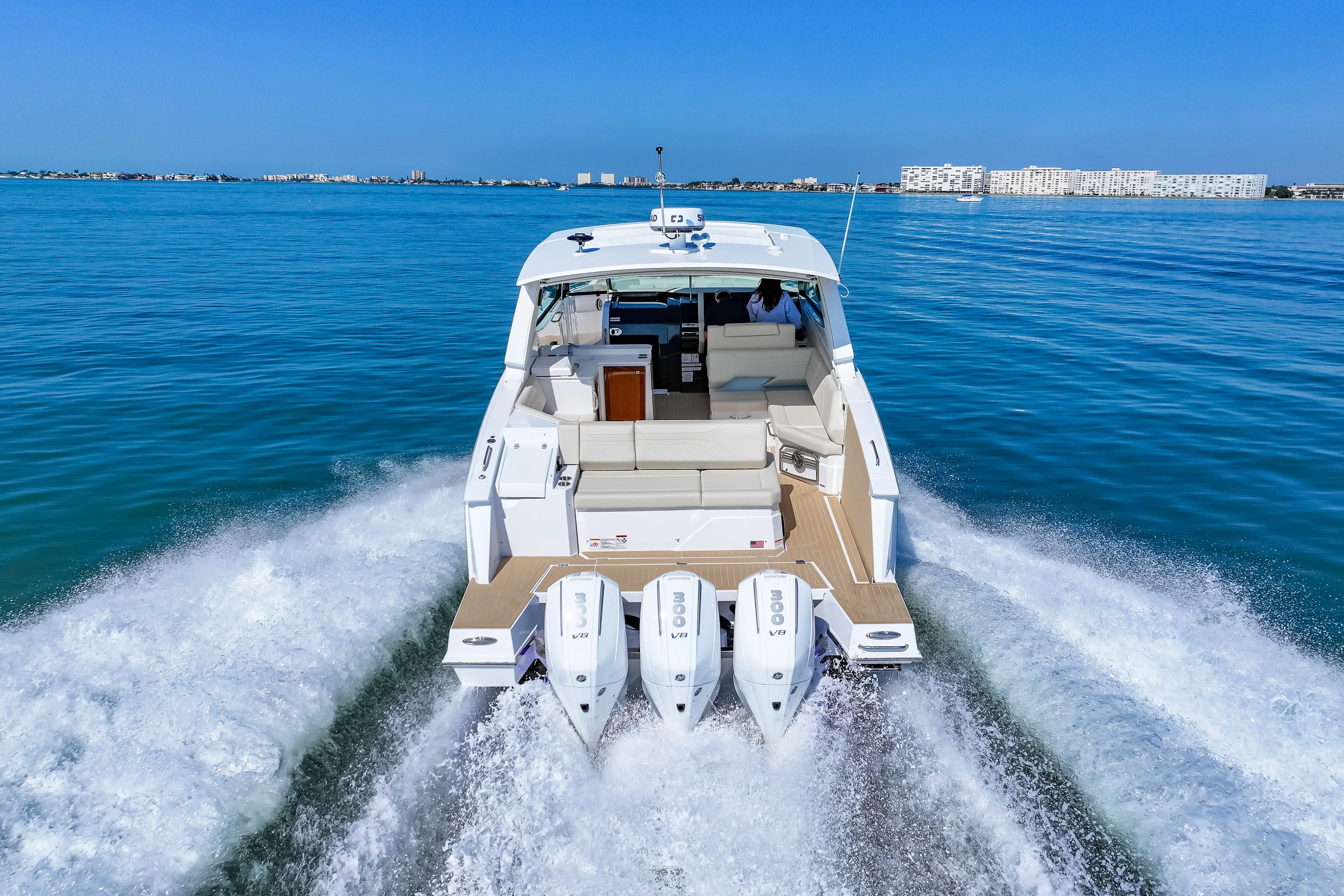 2026 Cruisers Yachts 38 GLS Outboard Image Thumbnail #34