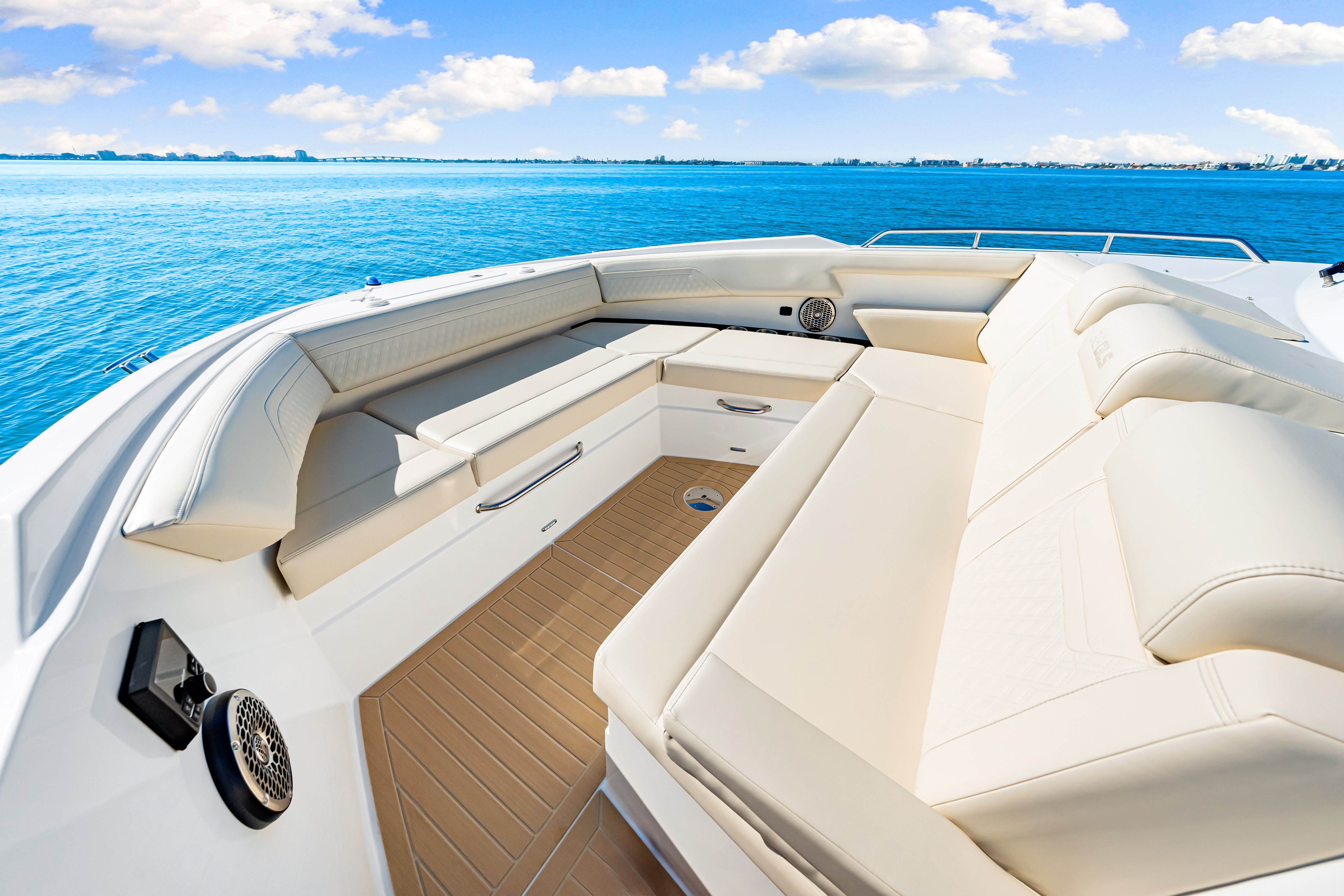 2026 Cruisers Yachts 38 GLS Outboard Image Thumbnail #69