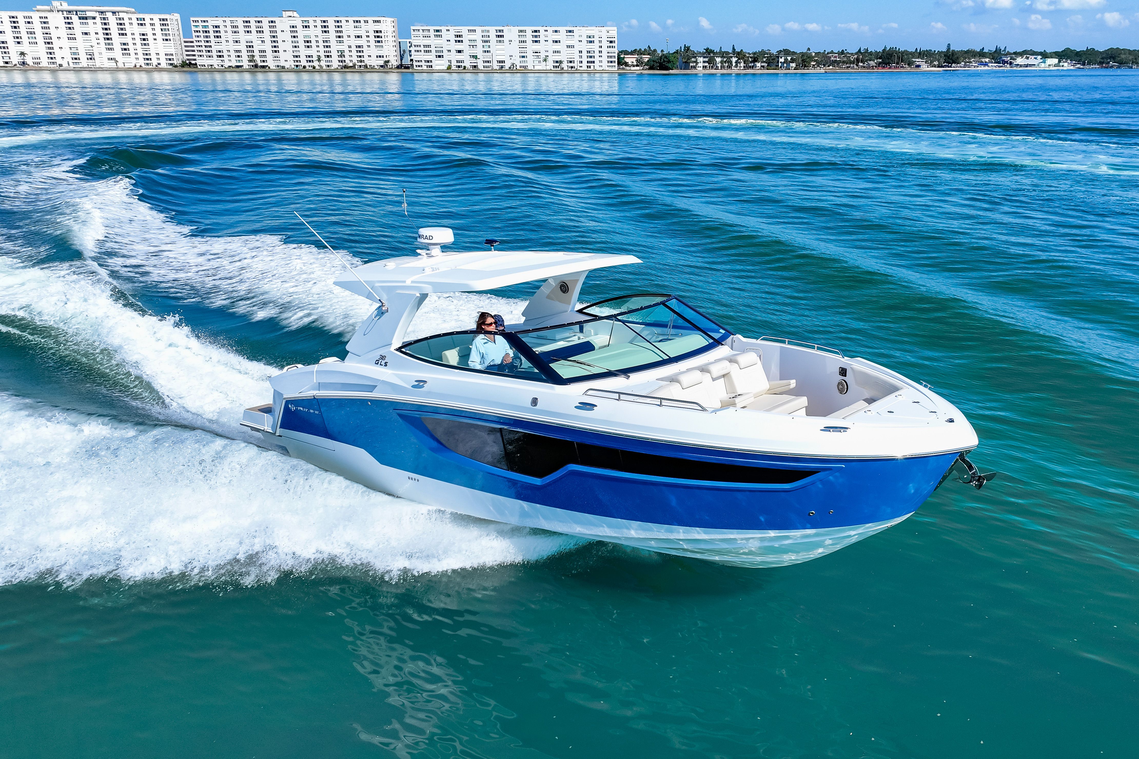 2026 Cruisers Yachts 38 GLS Outboard Image Thumbnail #38