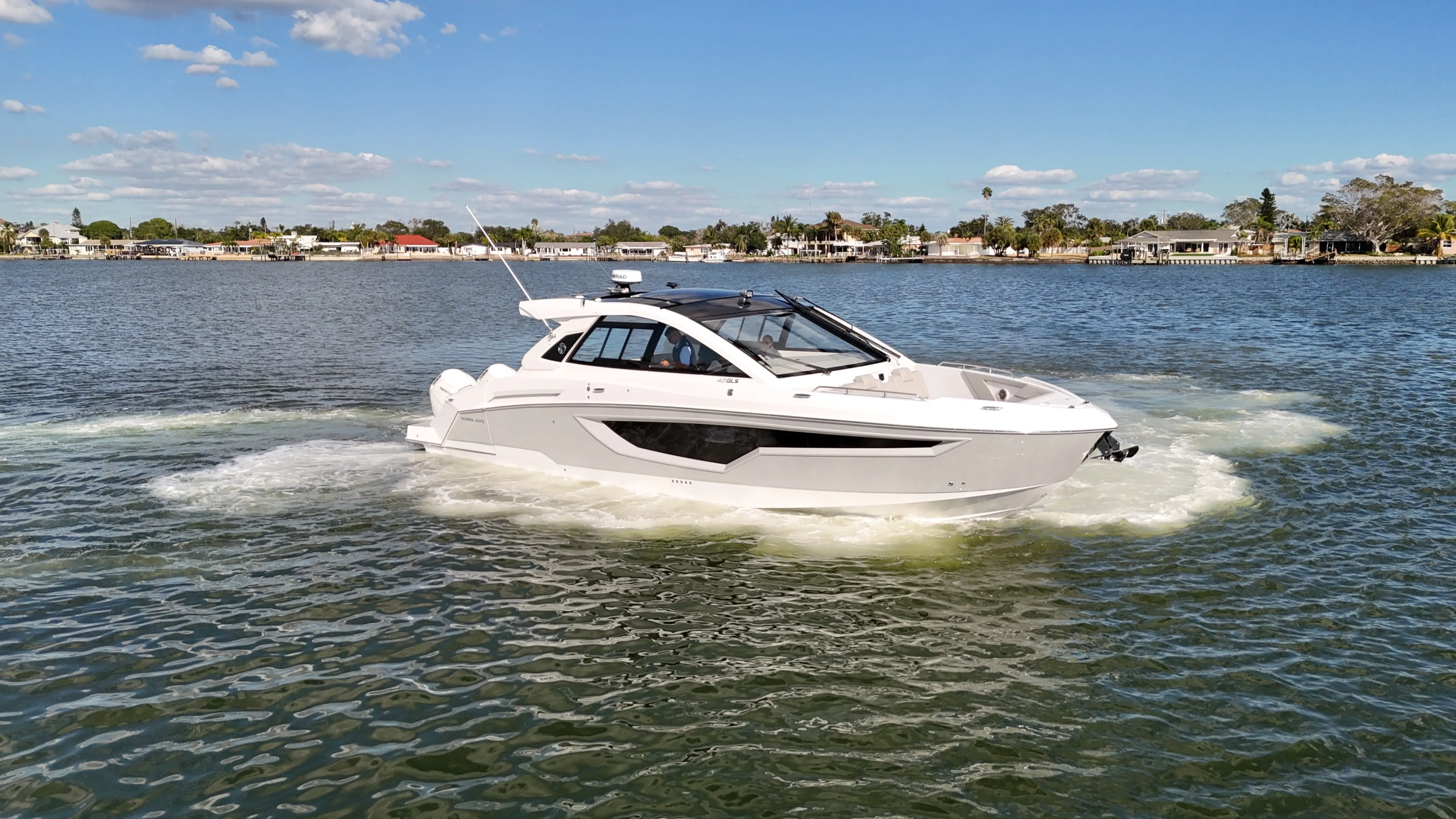 2026 Cruisers Yachts 42 GLS Outboard Image Thumbnail #5