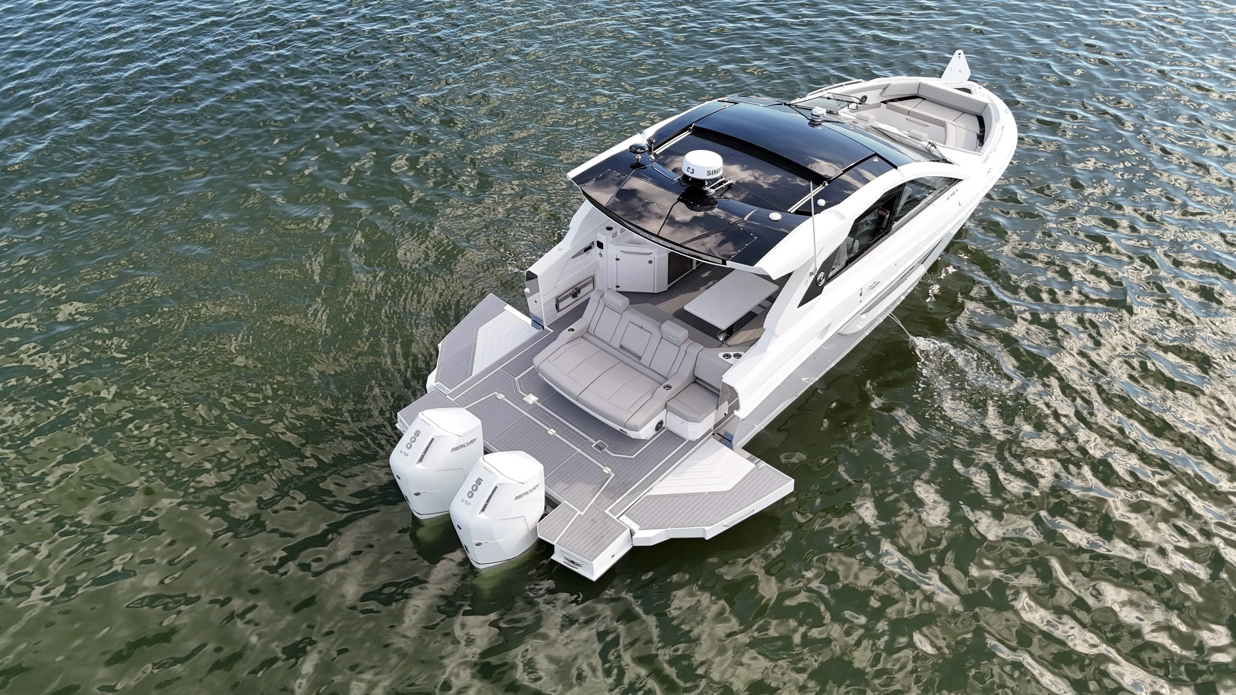 2026 Cruisers Yachts 42 GLS Outboard Image Thumbnail #20