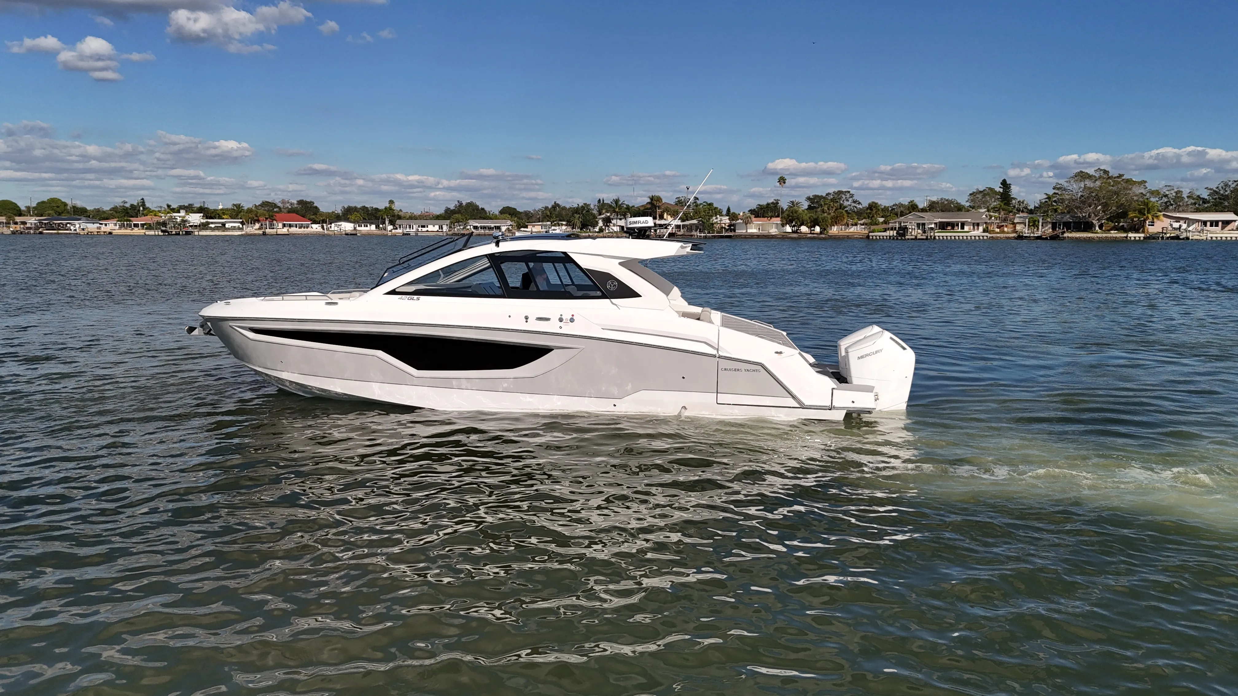 2026 Cruisers Yachts 42 GLS Outboard Image Thumbnail #2