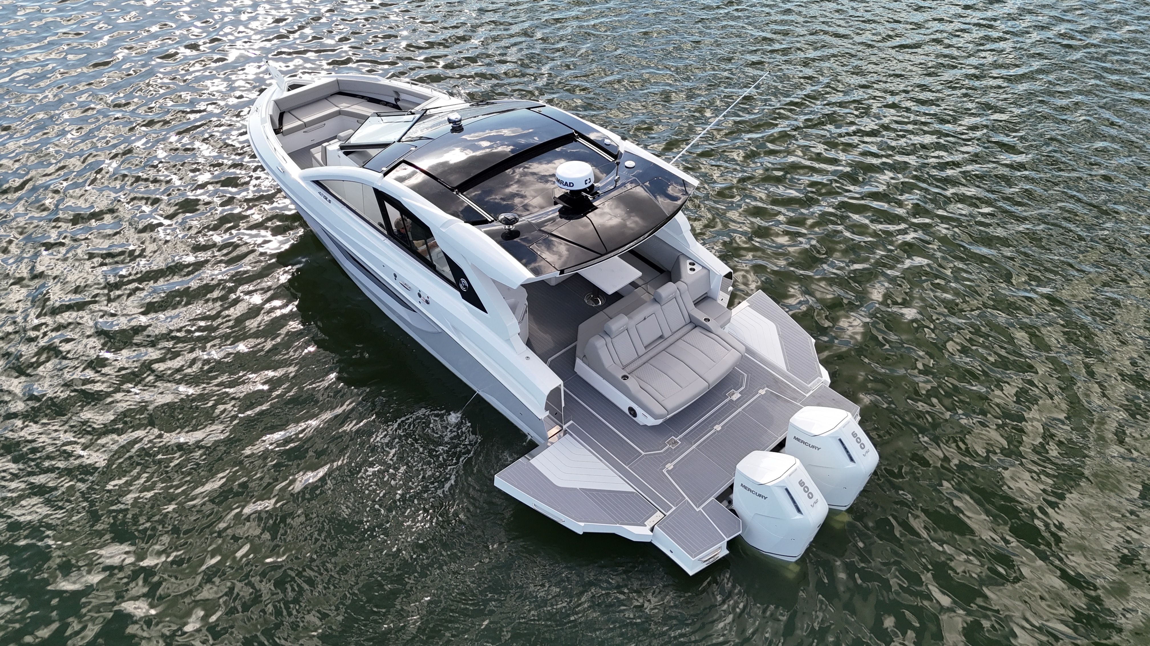 2026 Cruisers Yachts 42 GLS Outboard Image Thumbnail #22