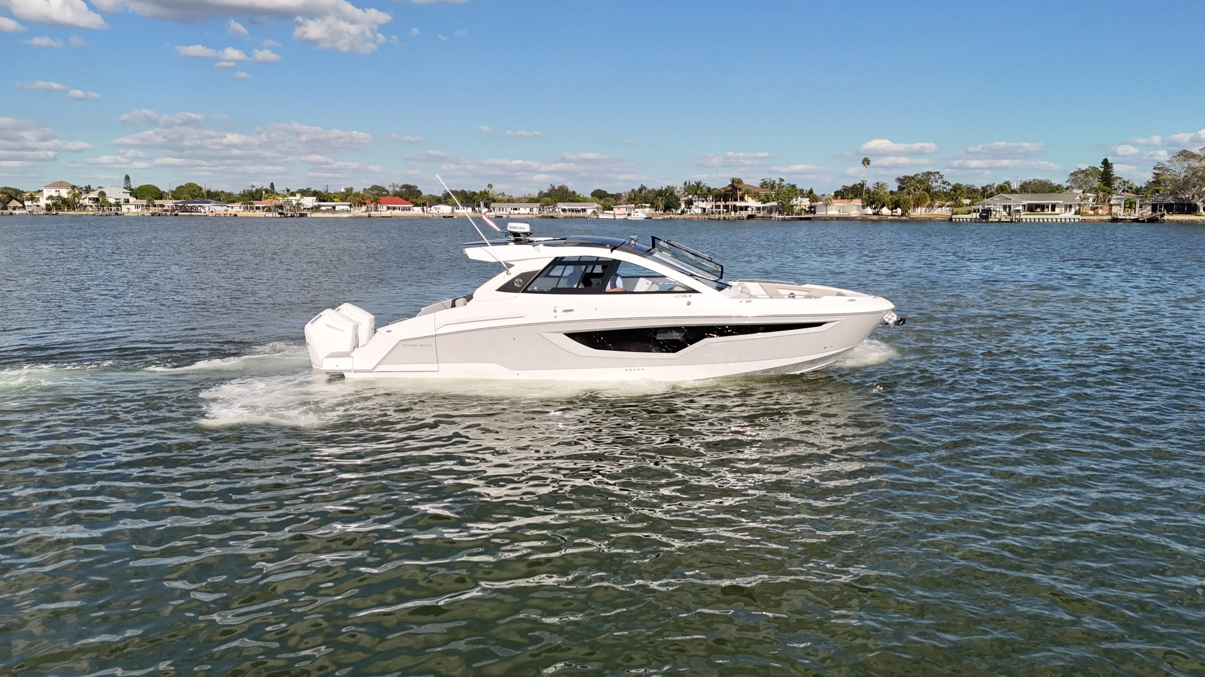 2026 Cruisers Yachts 42 GLS Outboard Image Thumbnail #4