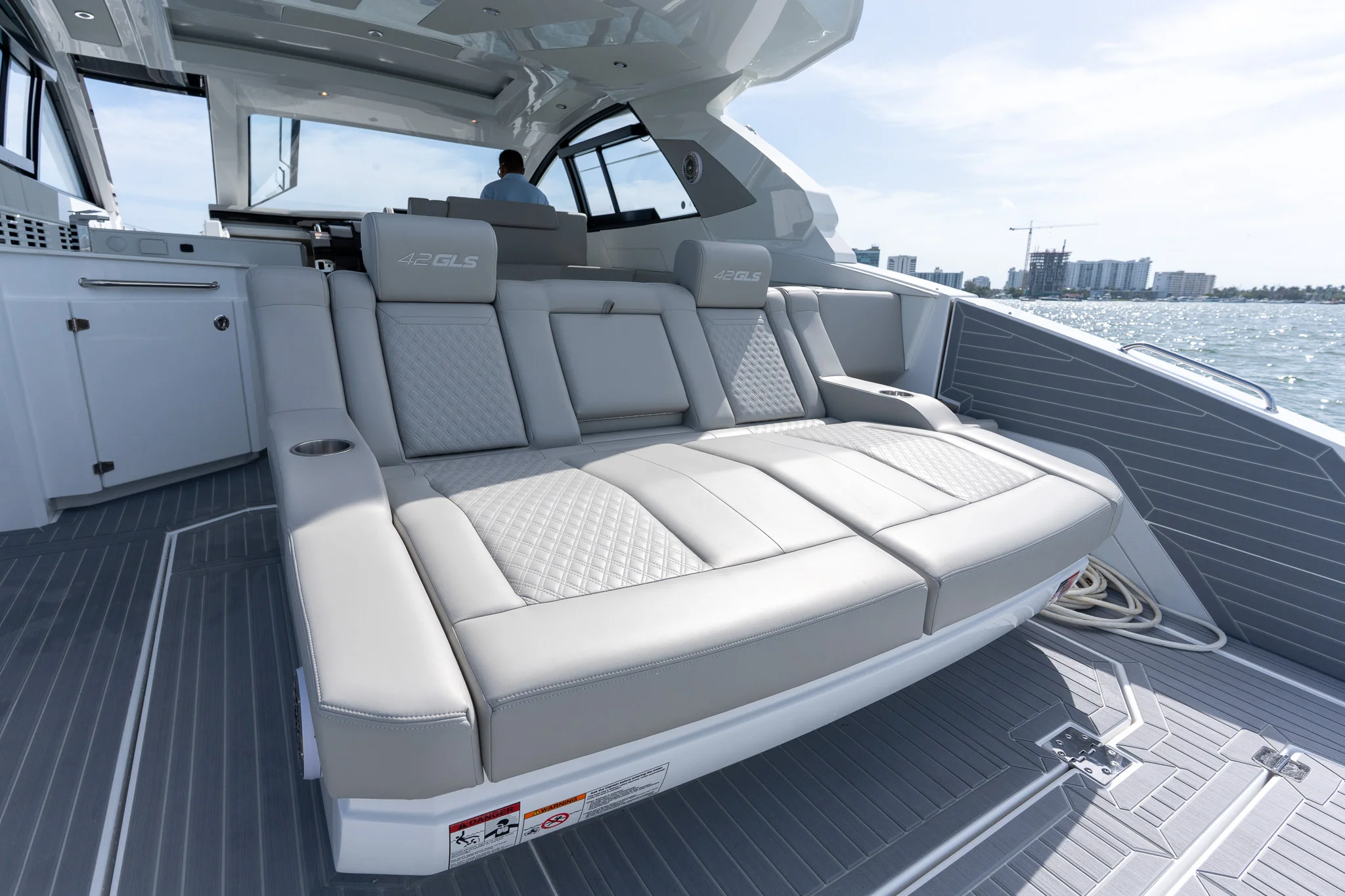 2026 Cruisers Yachts 42 GLS Outboard Image Thumbnail #21