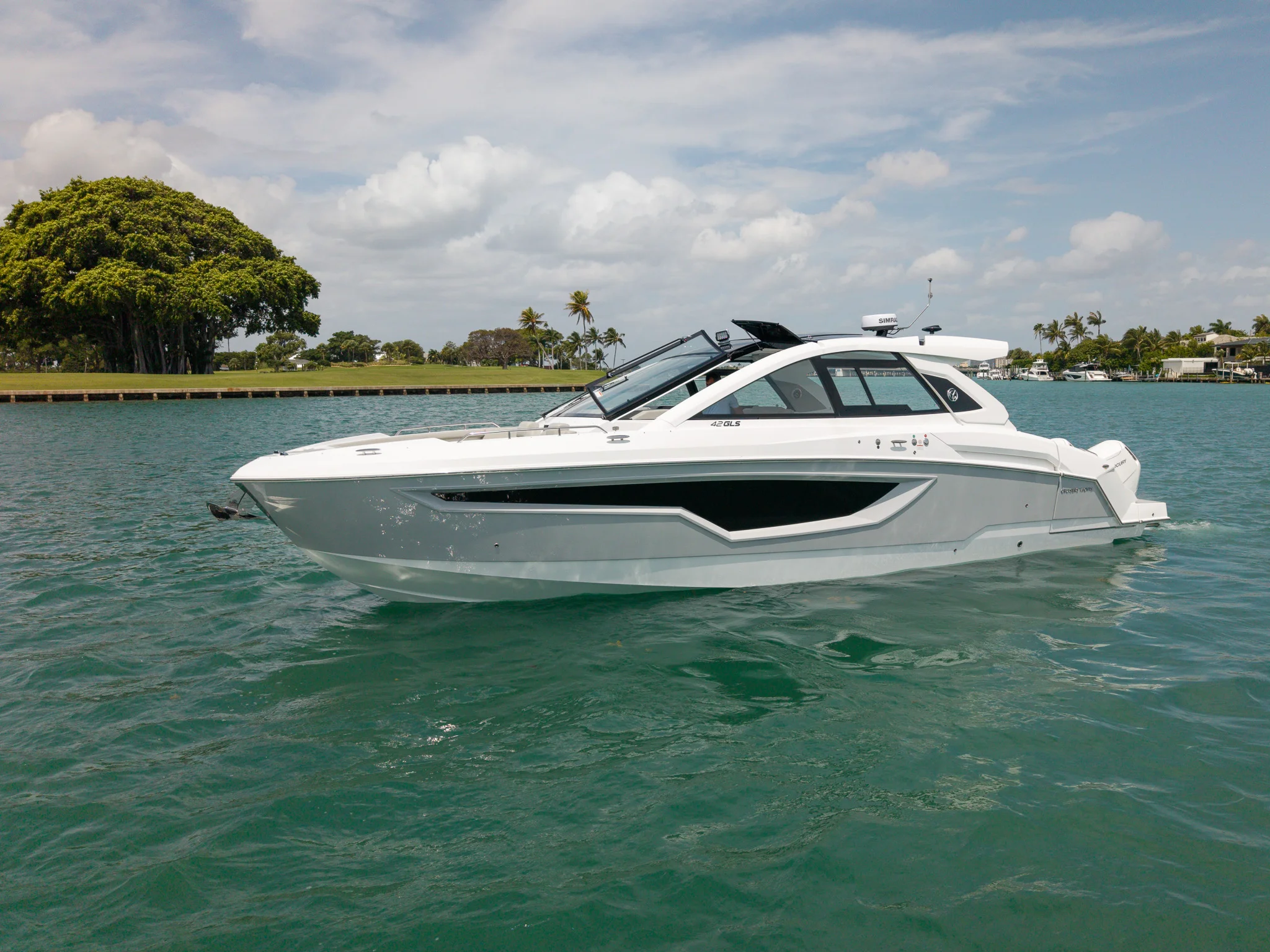 2026 Cruisers Yachts 42 GLS Outboard Image Thumbnail #6