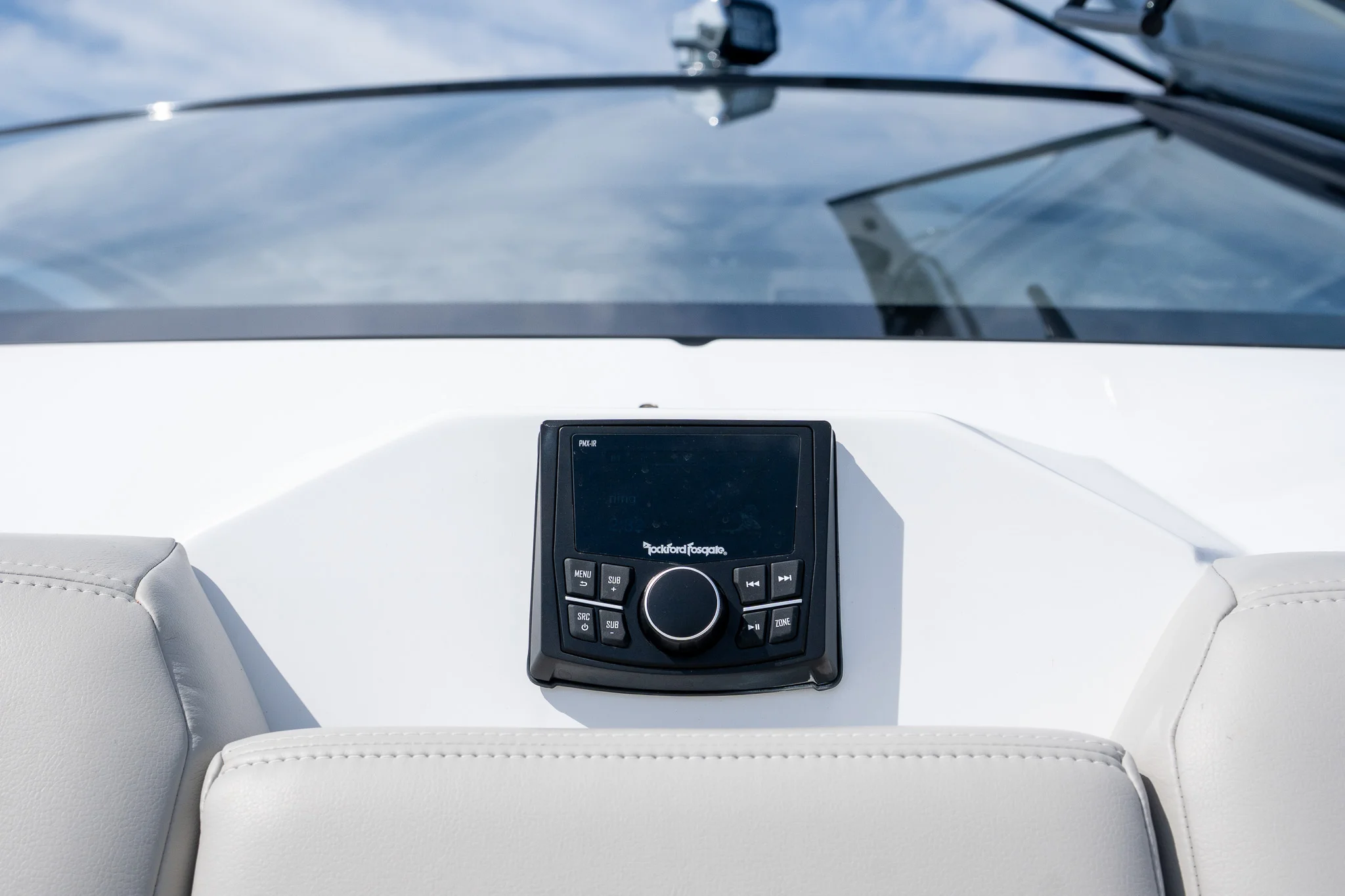 2026 Cruisers Yachts 42 GLS Outboard Image Thumbnail #34