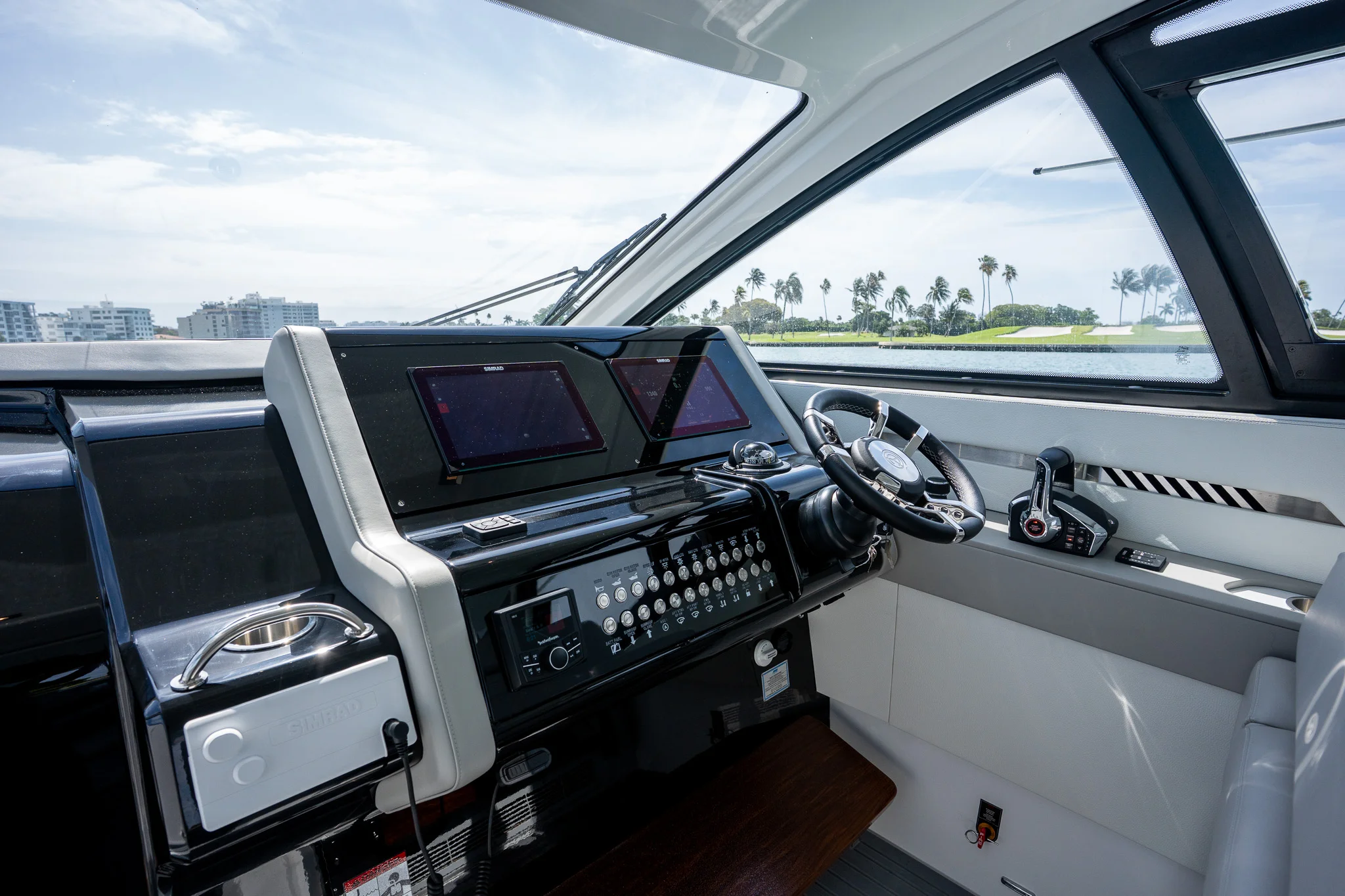 2026 Cruisers Yachts 42 GLS Outboard Image Thumbnail #42