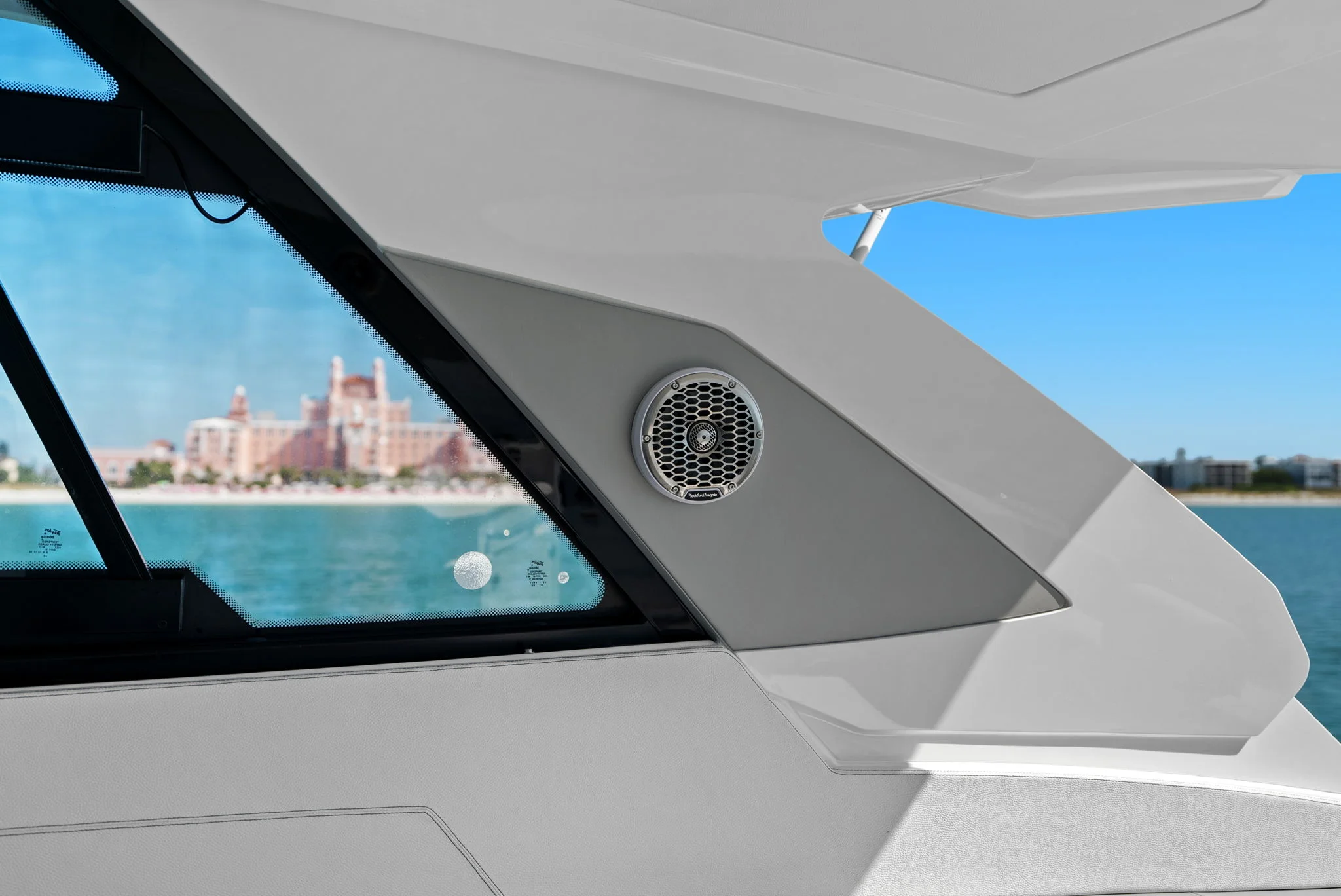 2026 Cruisers Yachts 42 GLS Outboard Image Thumbnail #57