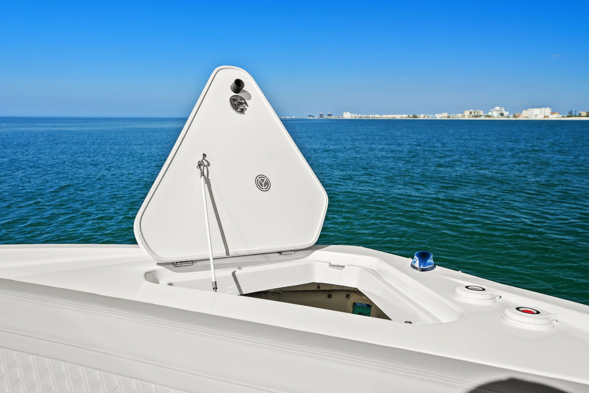 2026 Cruisers Yachts 42 GLS Outboard Image Thumbnail #32