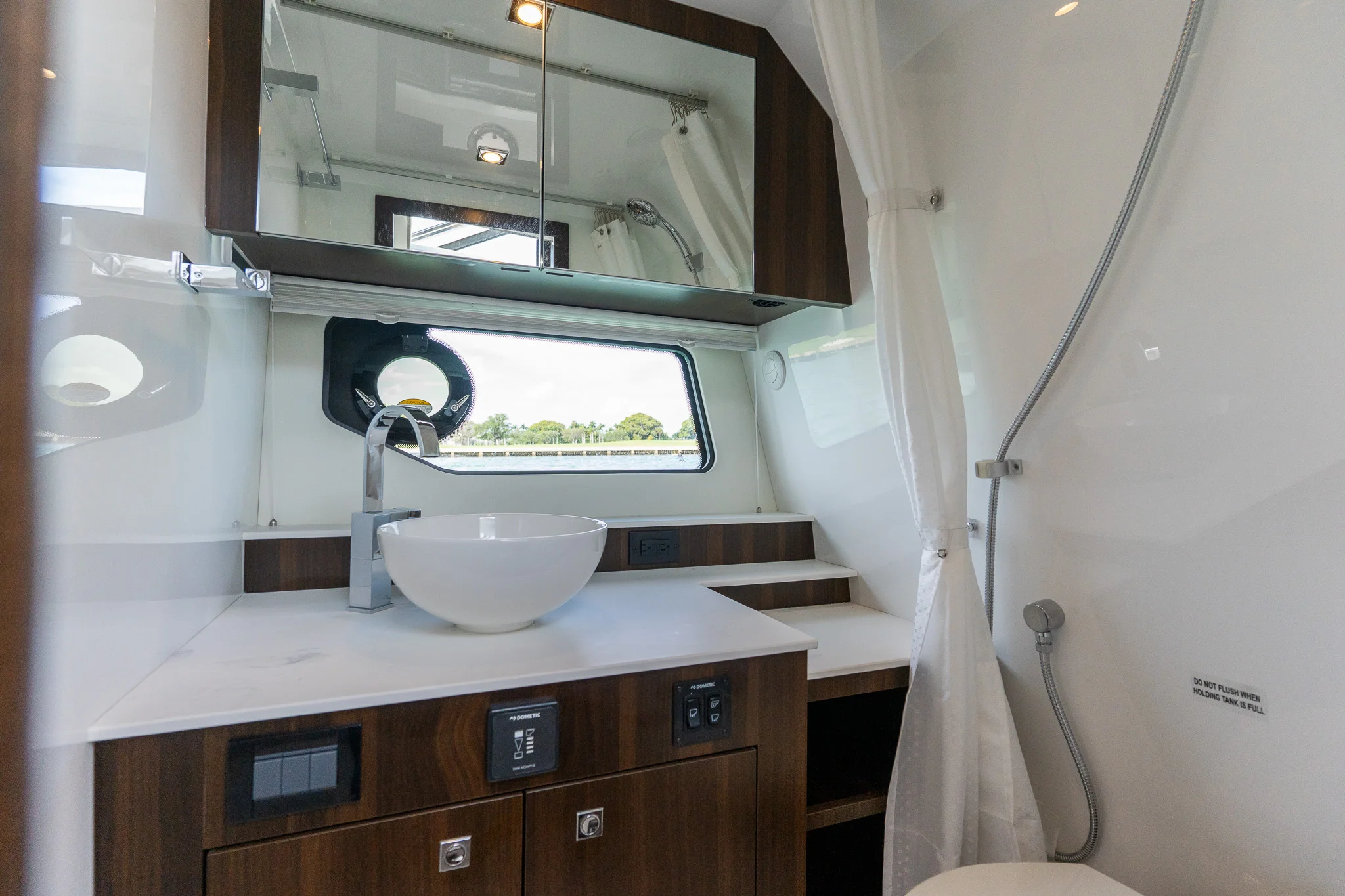 2026 Cruisers Yachts 42 GLS Outboard Image Thumbnail #53