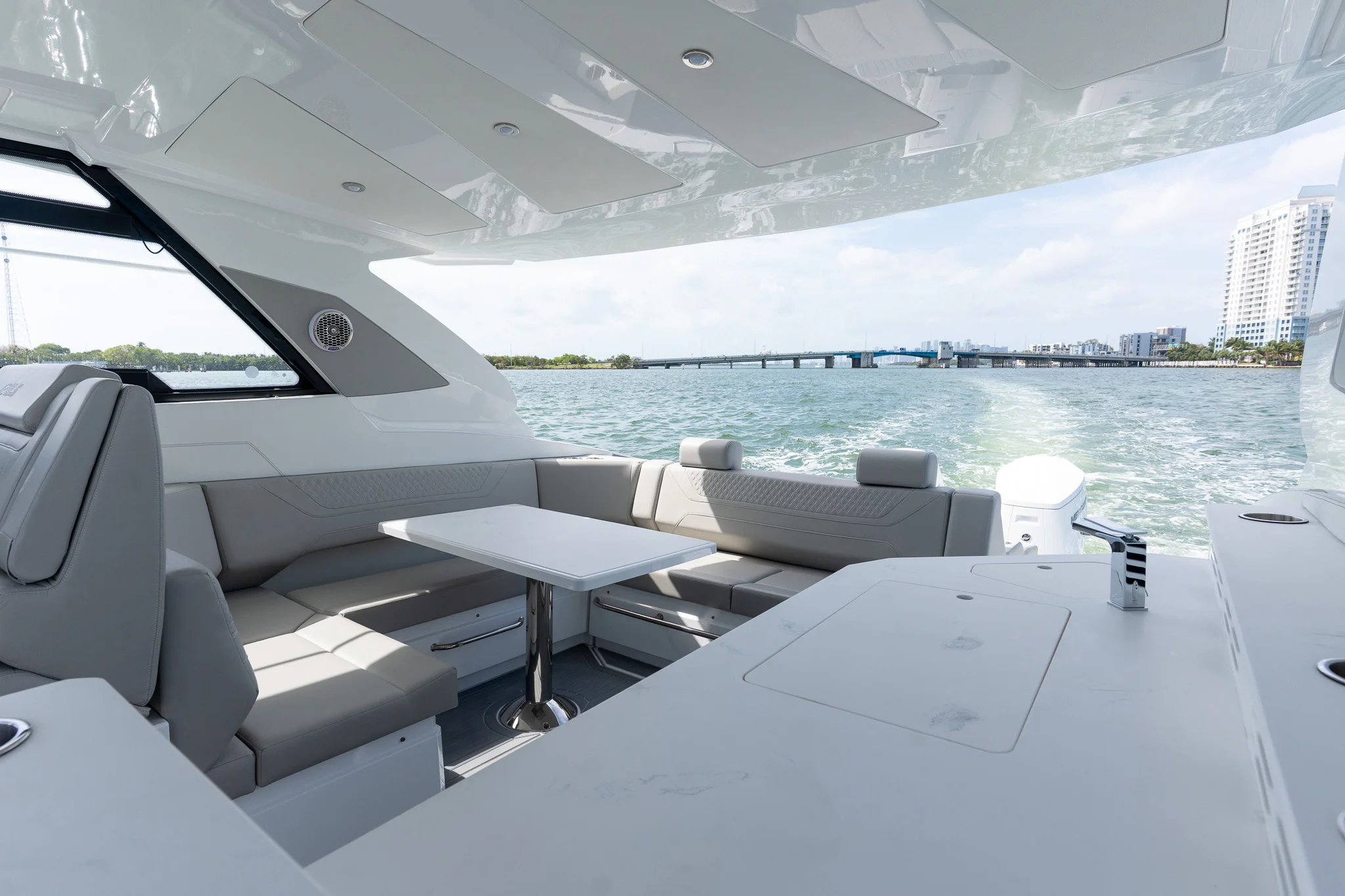 2026 Cruisers Yachts 42 GLS Outboard Image Thumbnail #16