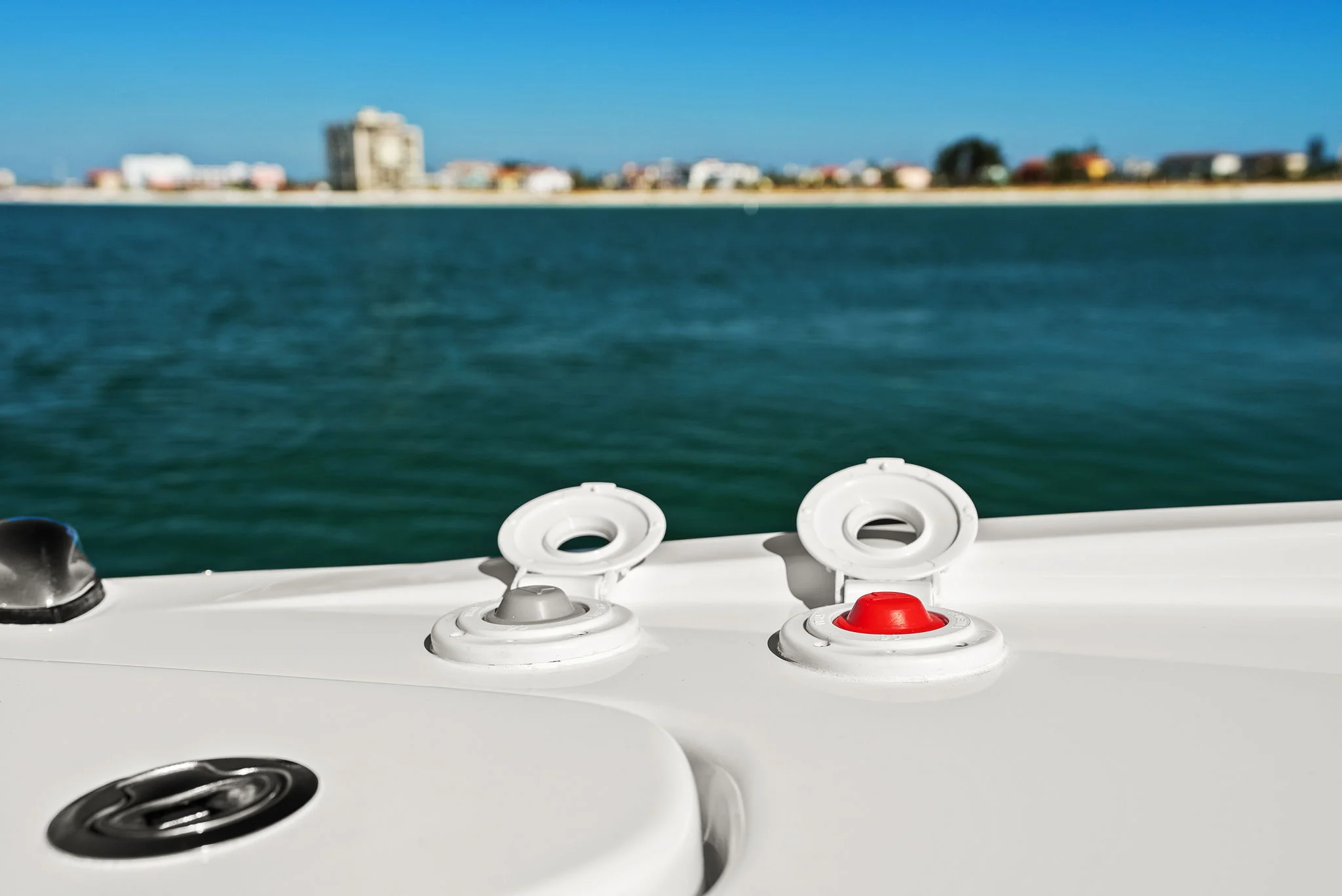 2026 Cruisers Yachts 42 GLS Outboard Image Thumbnail #33