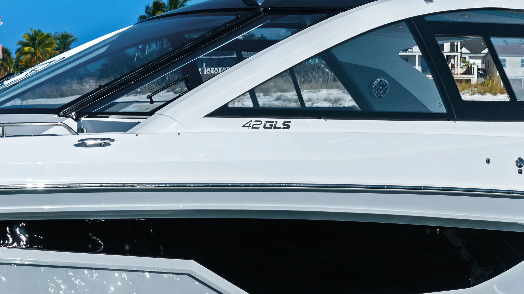 2026 Cruisers Yachts 42 GLS Outboard Image Thumbnail #4