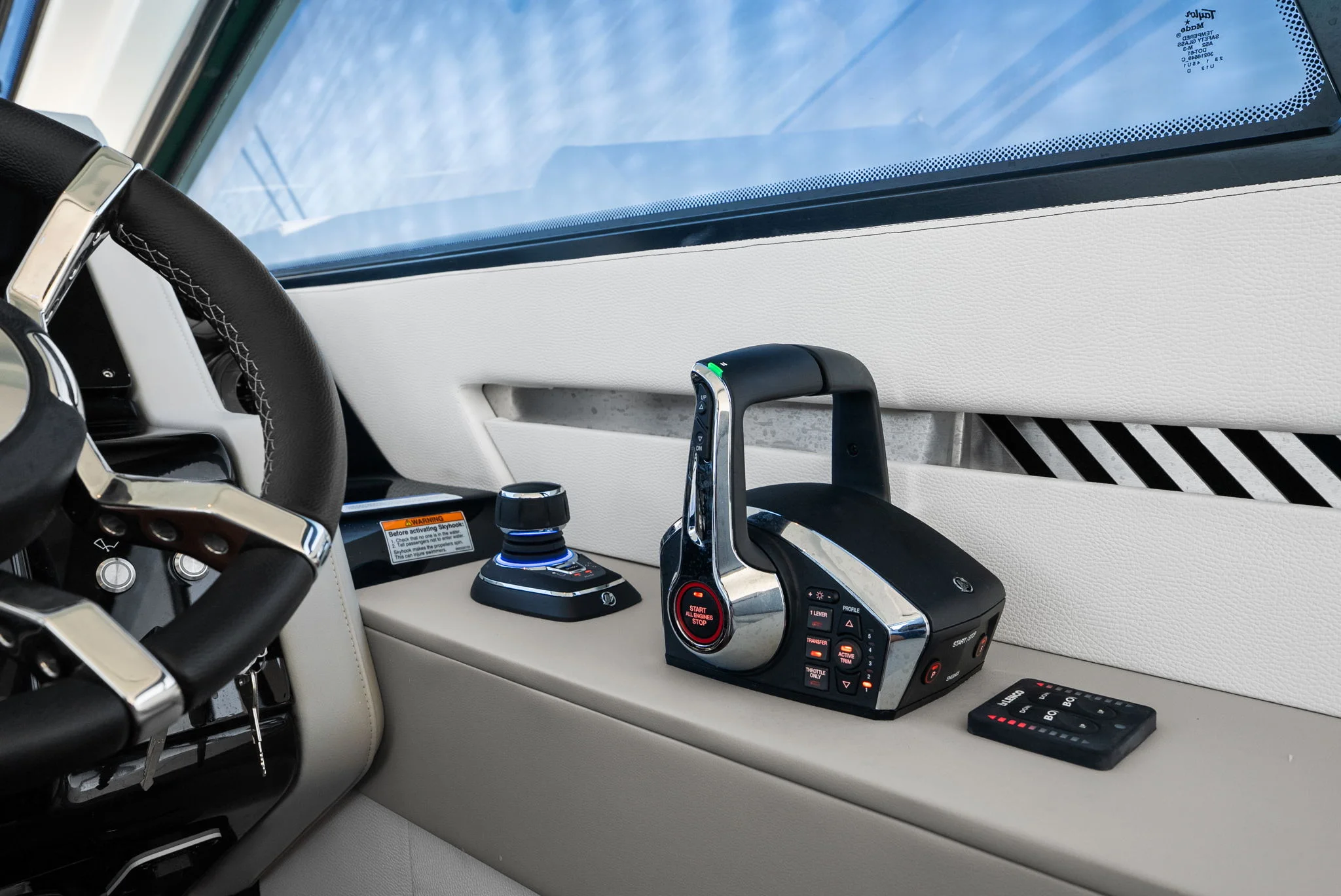 2026 Cruisers Yachts 42 GLS Outboard Image Thumbnail #43