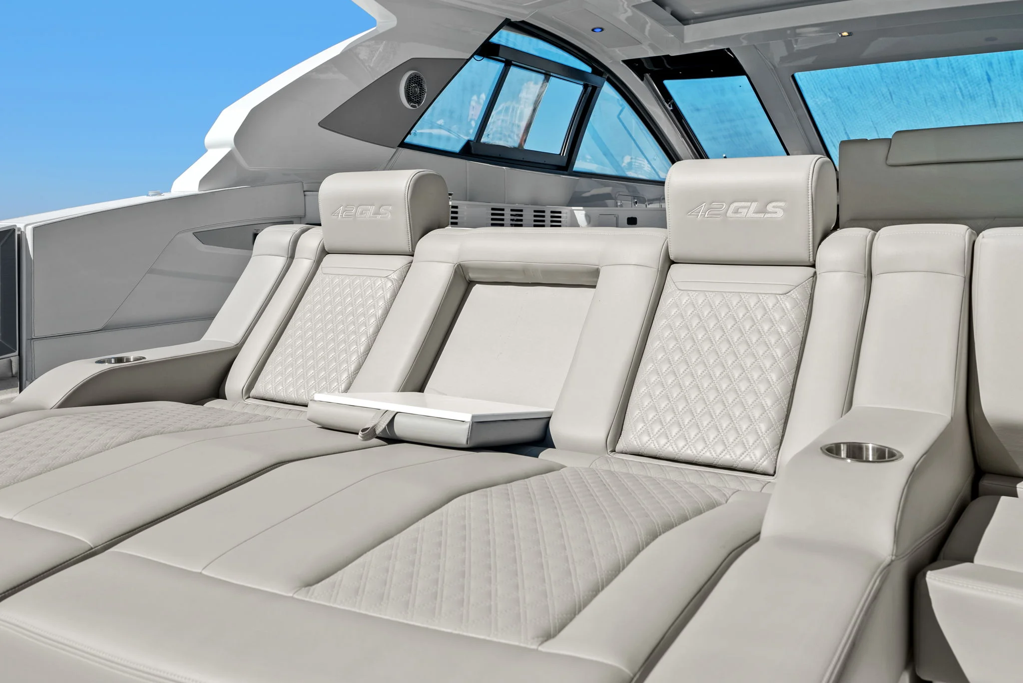 2026 Cruisers Yachts 42 GLS Outboard Image Thumbnail #60