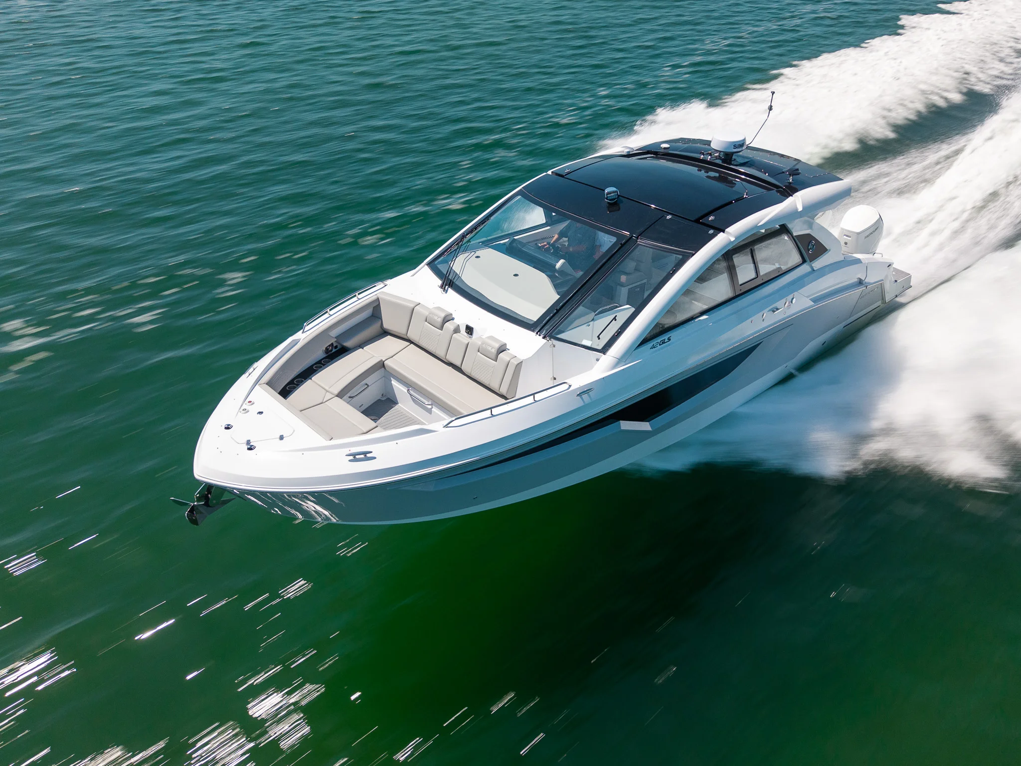 2026 Cruisers Yachts 42 GLS Outboard Image Thumbnail #9