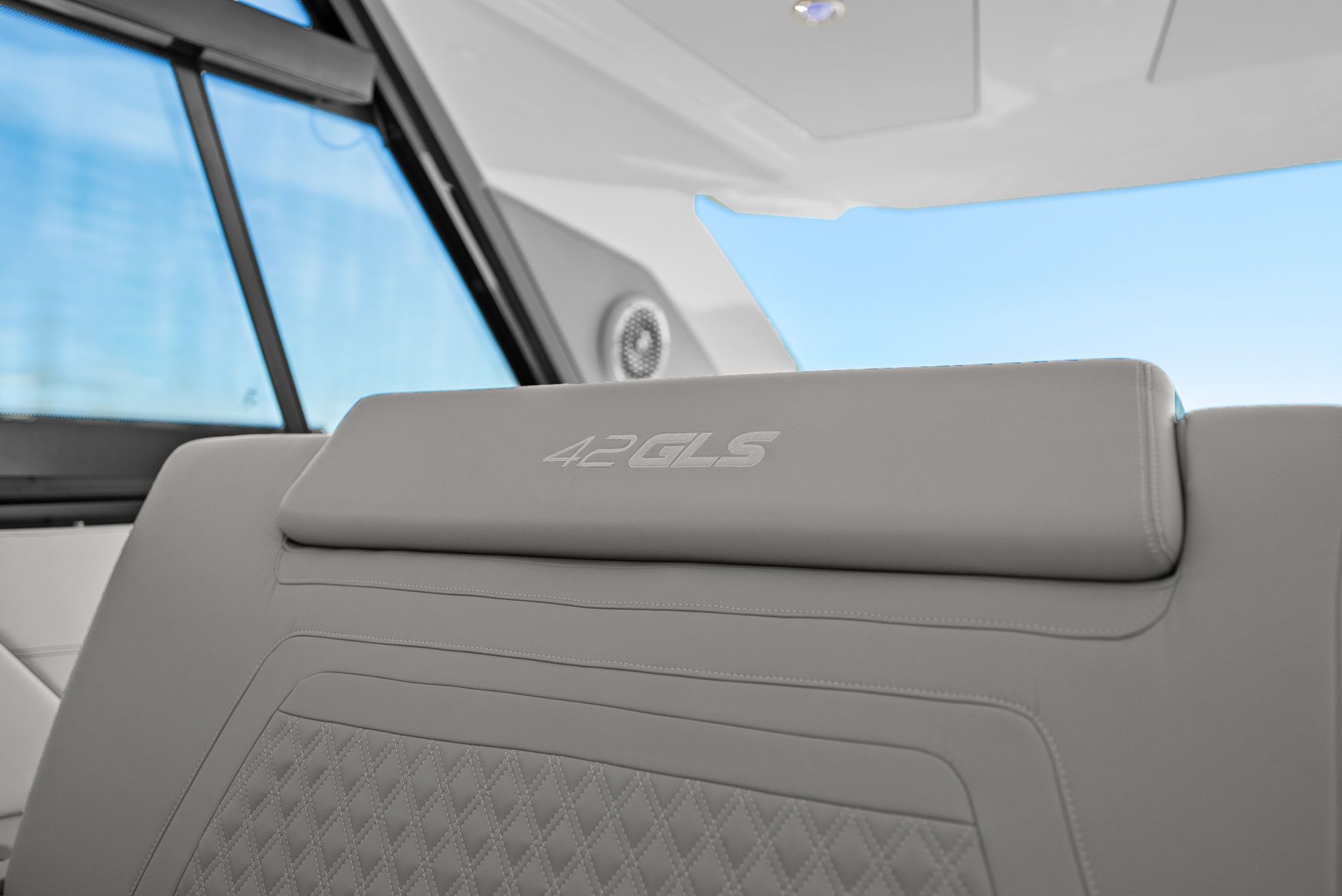 2026 Cruisers Yachts 42 GLS Outboard Image Thumbnail #47