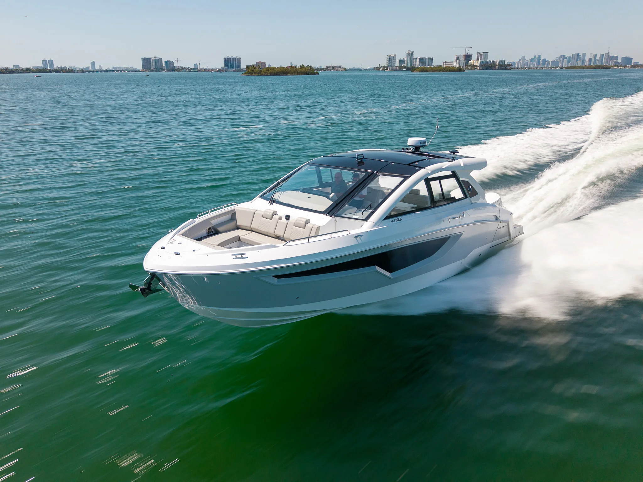 2026 Cruisers Yachts 42 GLS Outboard Image Thumbnail #10