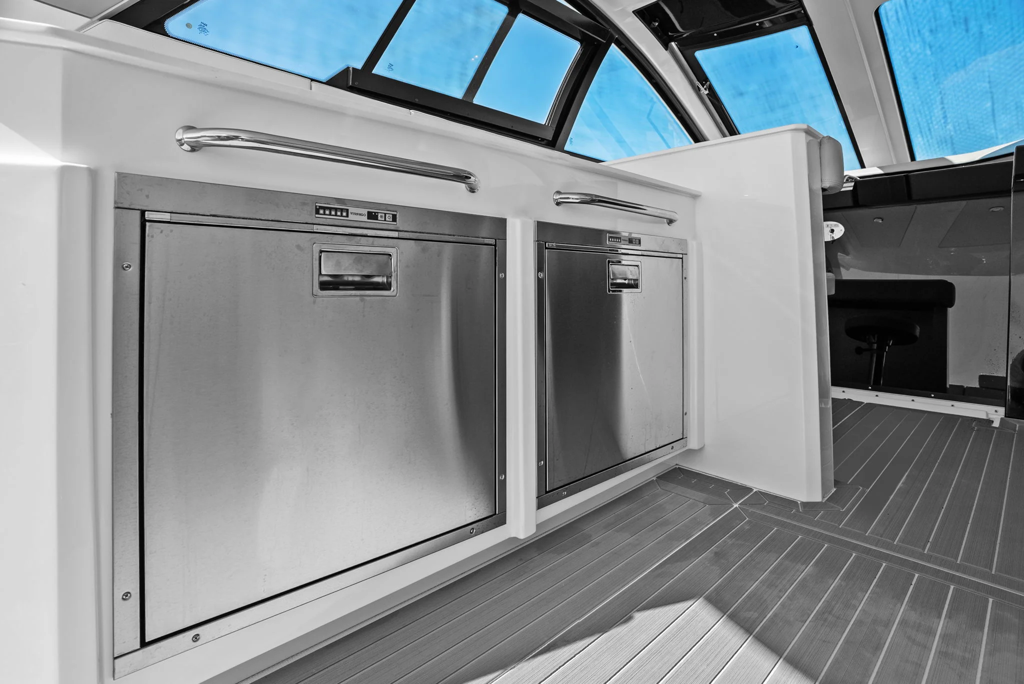 2026 Cruisers Yachts 42 GLS Outboard Image Thumbnail #50