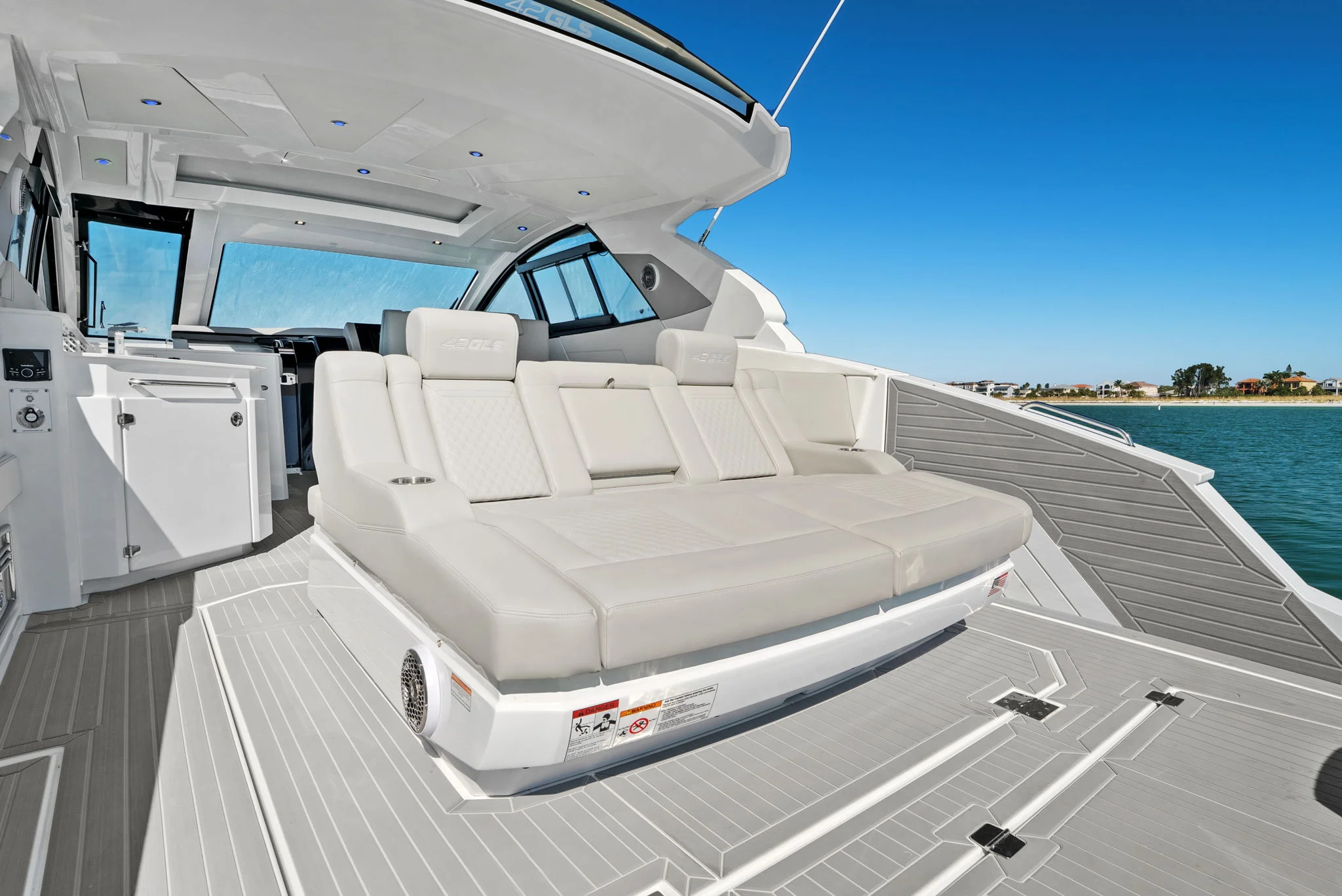 2026 Cruisers Yachts 42 GLS Outboard Image Thumbnail #59