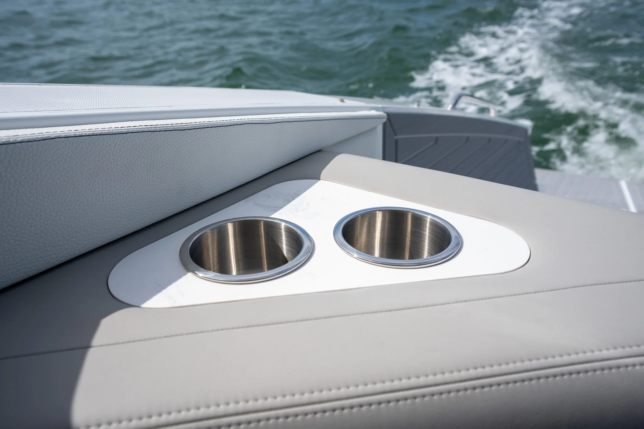 2026 Cruisers Yachts 42 GLS Outboard Image Thumbnail #29