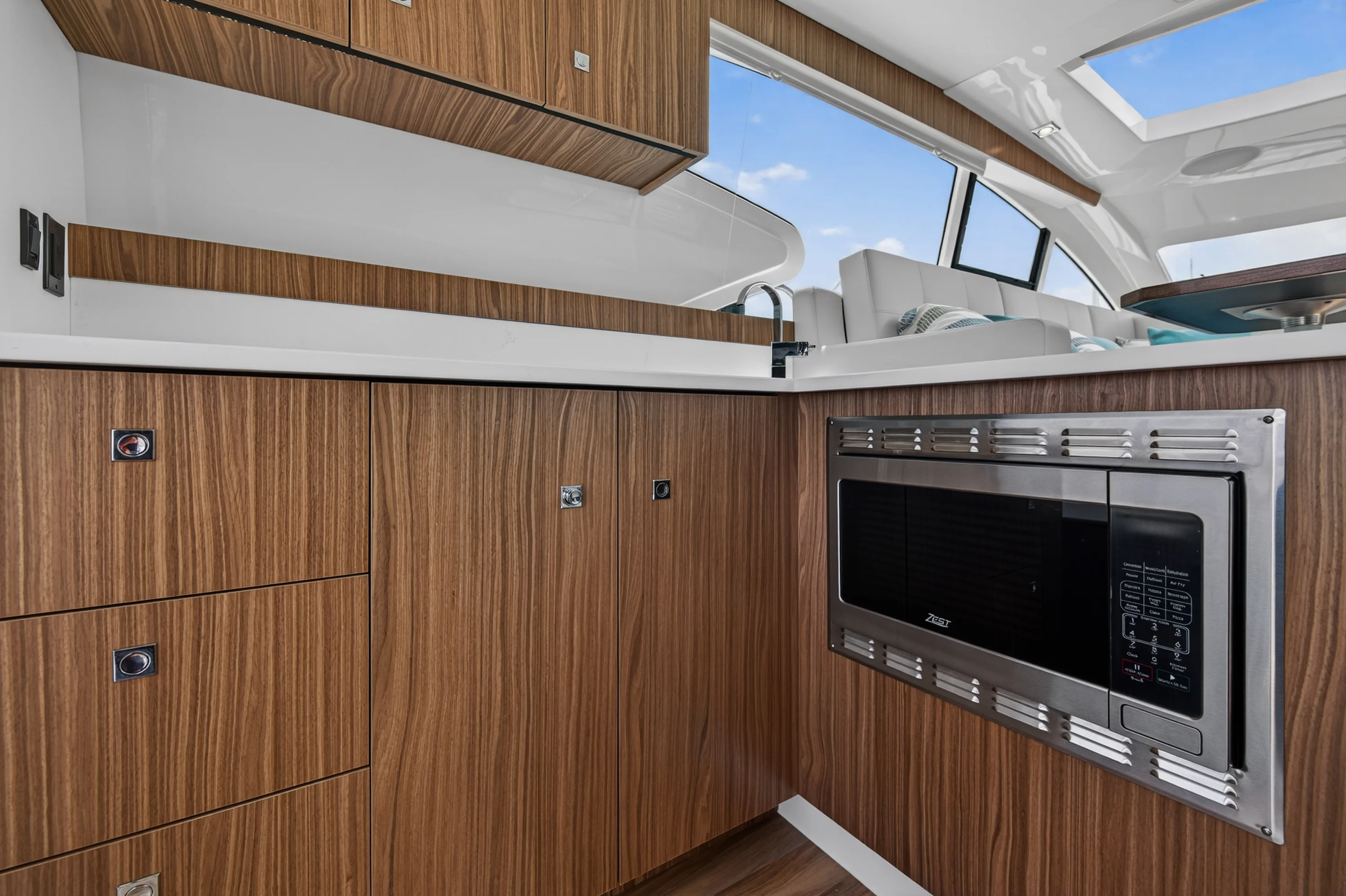 2026 Cruisers Yachts 46 Cantius Image Thumbnail #16