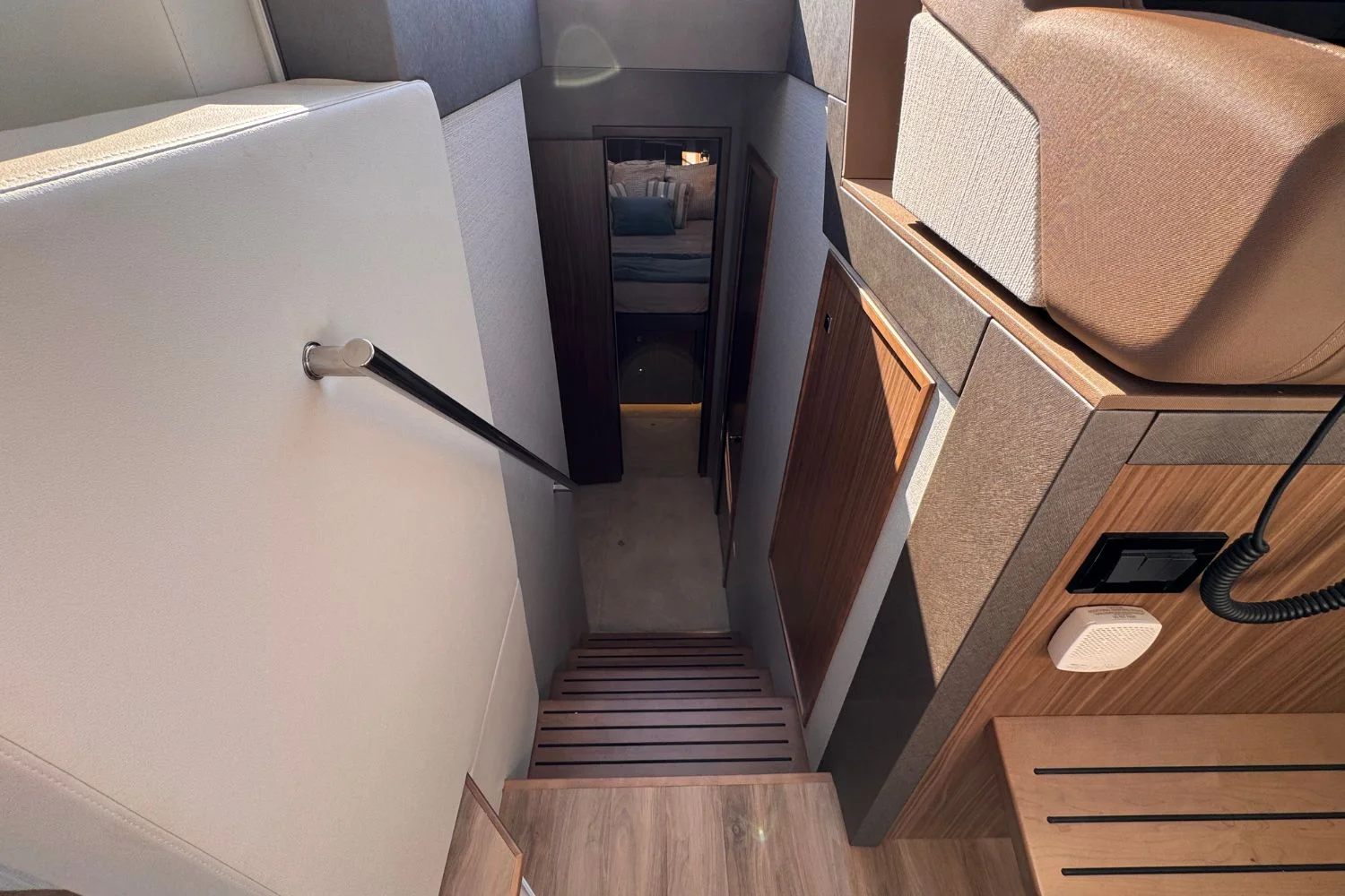 2026 Cruisers Yachts 46 Cantius Image Thumbnail #35