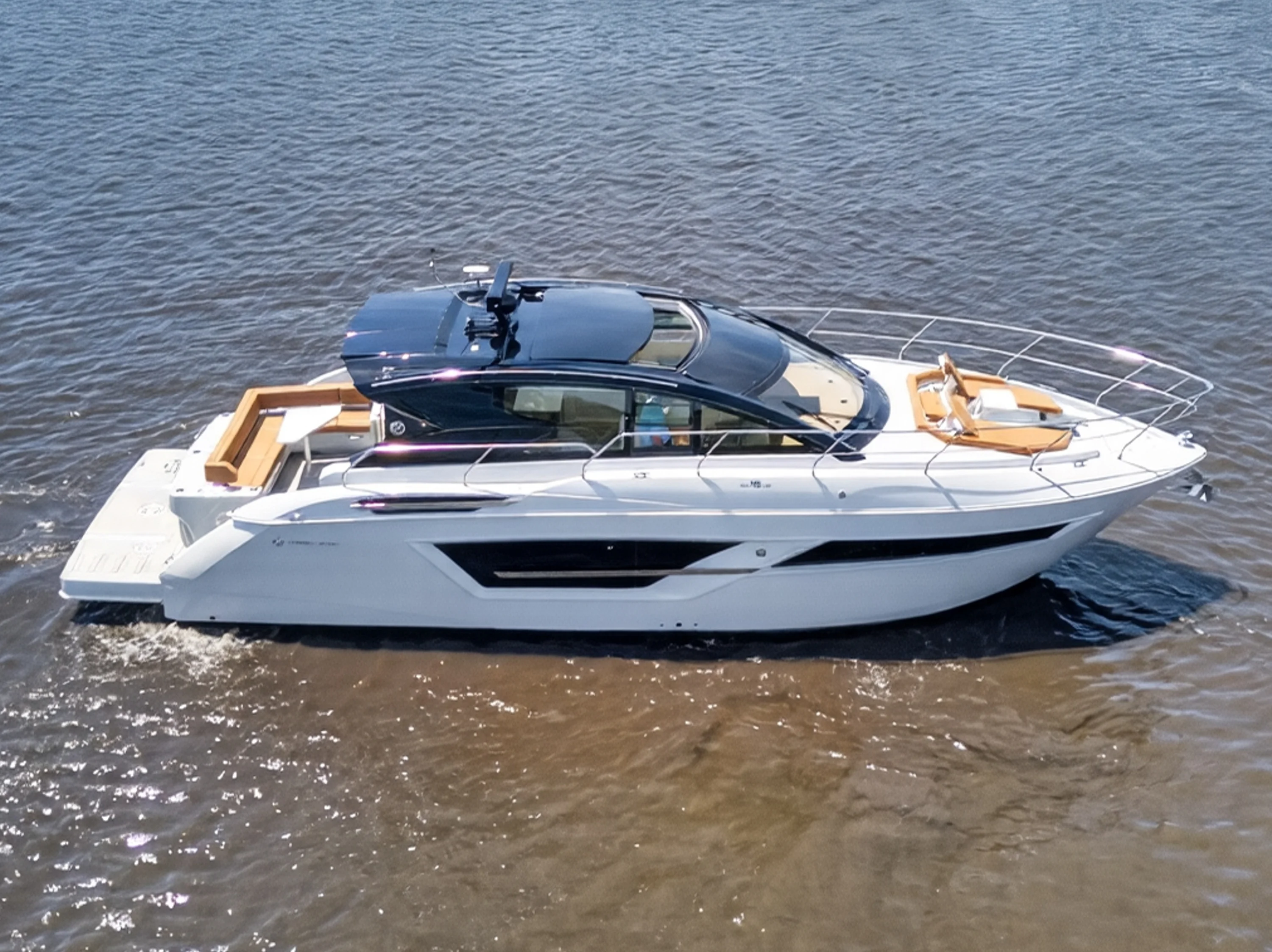 2026 Cruisers Yachts 46 Cantius Image Thumbnail #9